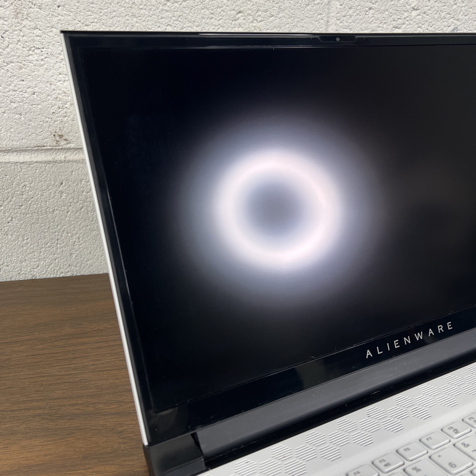 Alienware m17 R3 i7-10750H 32GB RAM 1.4TB SSD 17.3″ FHD 300Hz RTX 2080 SUPER