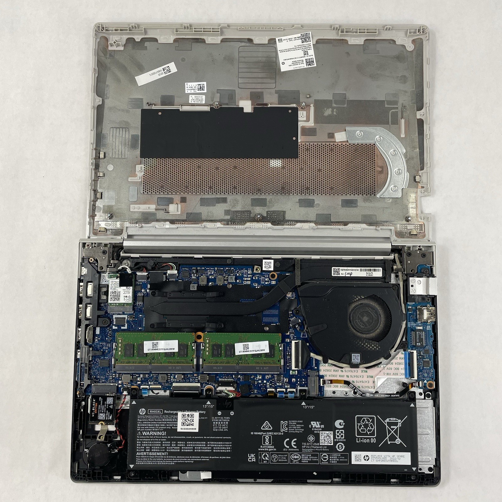 HP EliteBook 640 G9 14″ i5-1235U 3.96 GHz 16 GB RAM No SSD/OS/AC