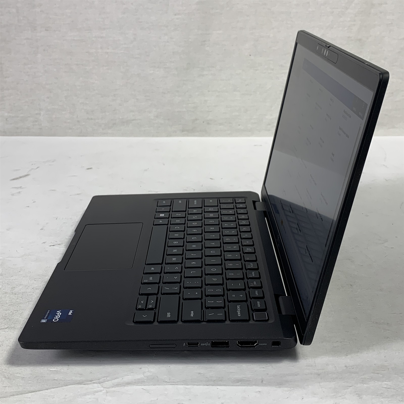 Dell Latitude 7330 13.3″ Laptop i7-1265U 3.6GHz – 16GB – 512GB NVMe SSD – Win 11
