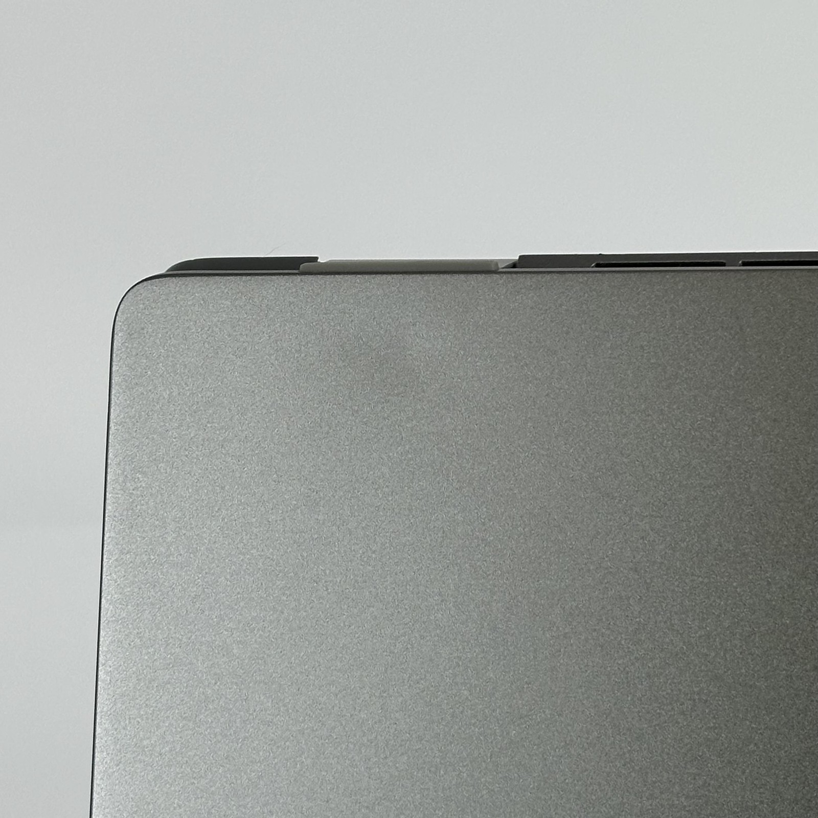 Dell Latitude 7440 14 Gray QHD+ TOUCH 1.9 GHz i7-1370P 32GB 256GB SSD Good