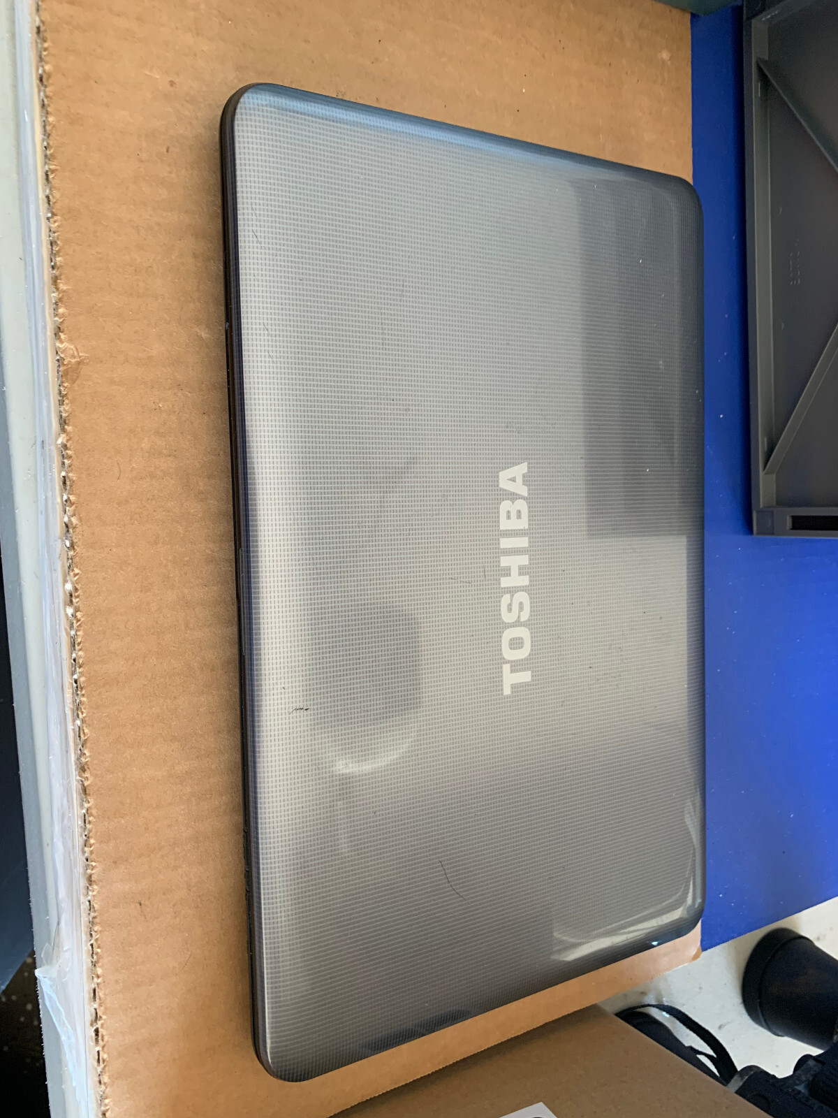Toshiba Satellite Laptop C855-S5194 Intel Core i3-2.5 GHz, 4GB RAM, 640 GB HDD