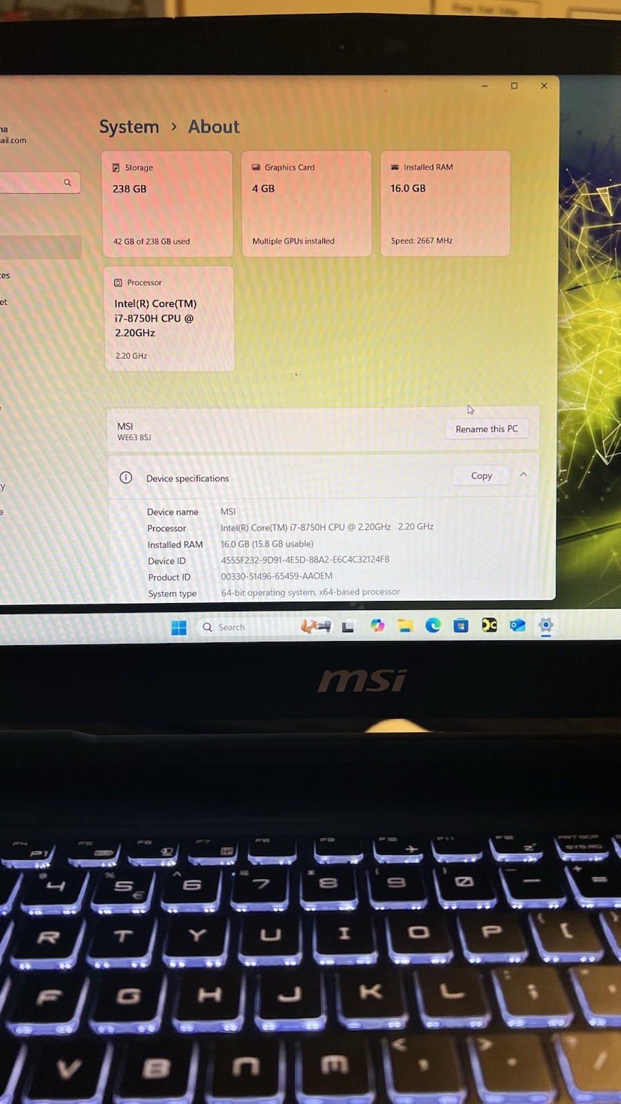 MSI WE63 8SJ-233