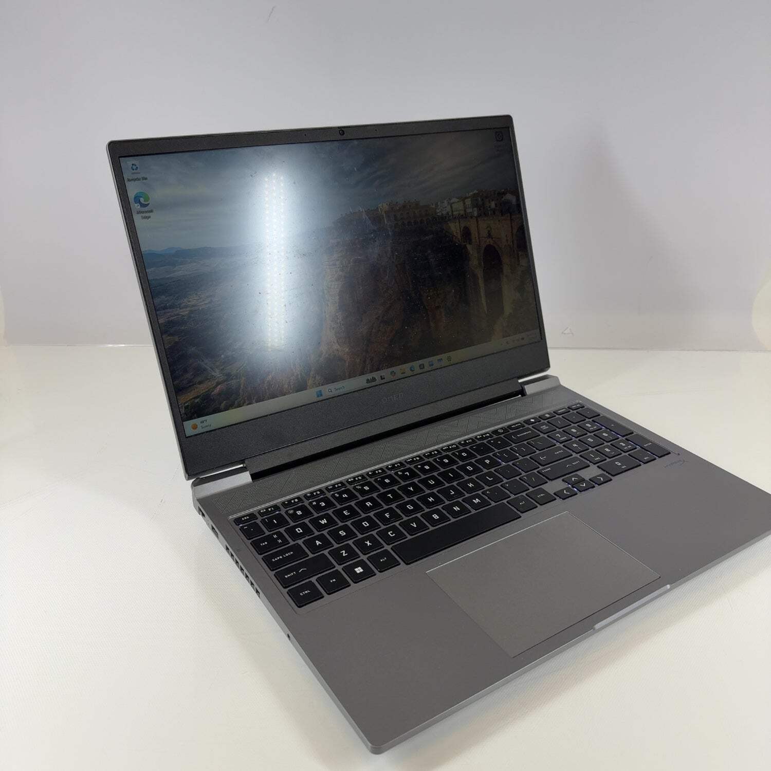 HP Omen 16-AE0073C1 16″ i7-14650HX 2.2GHz 32GB RAM 1TB SSD GeForce RTX 4060