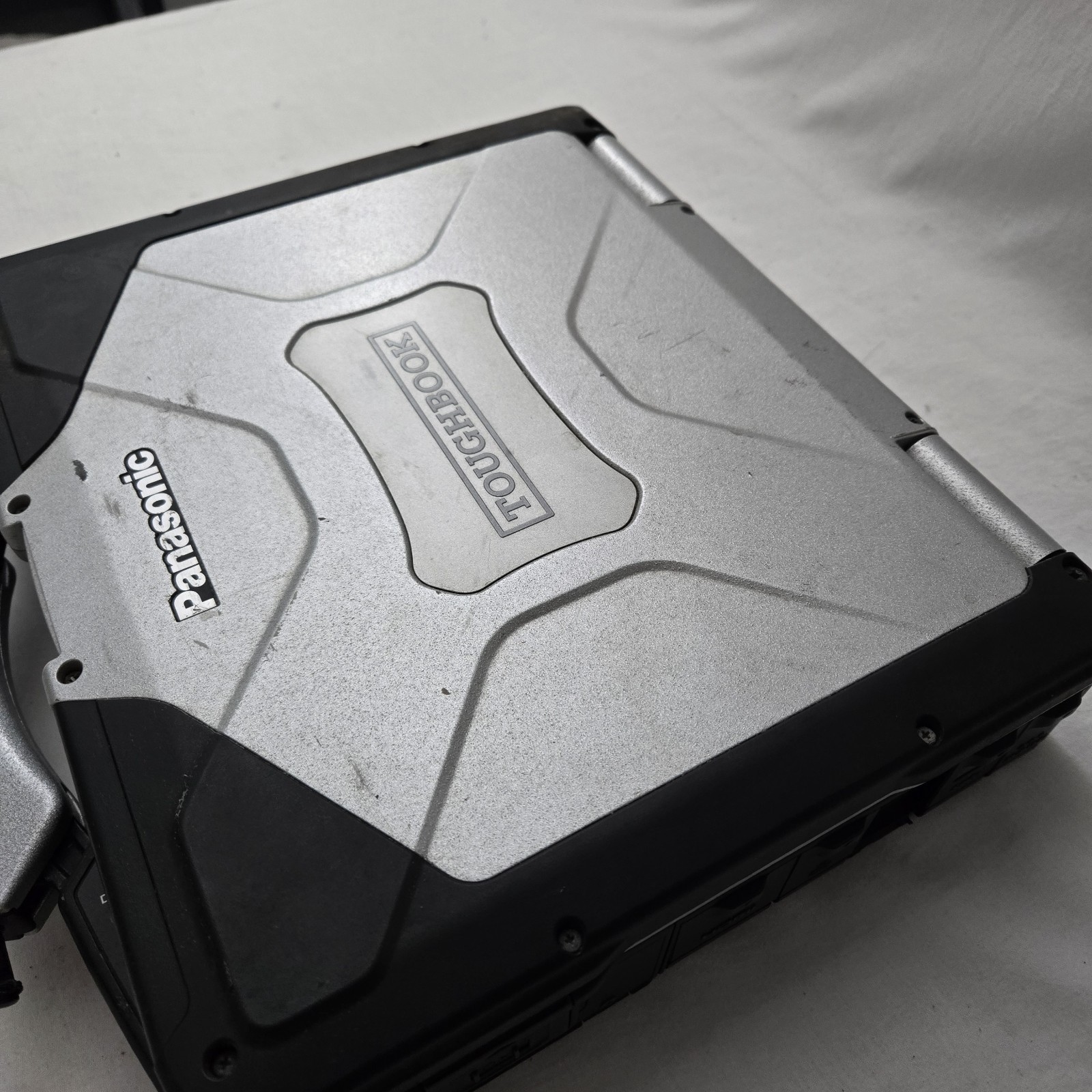 Panasonic Toughbook CF-31 MK5 i5-5300U 2.30GHZ 8GB RAM — No HDD & No OS — READ