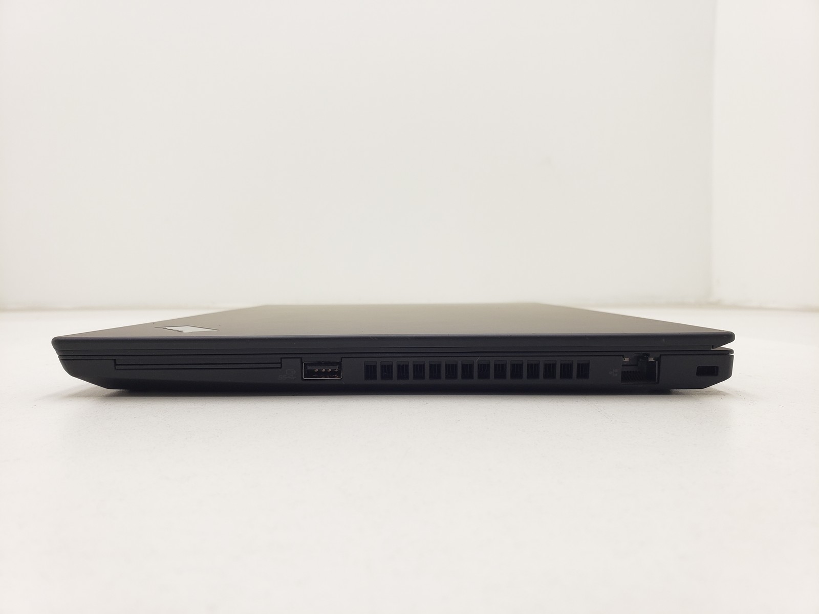 Lenovo ThinkPad T490 Intel Core i7-8565U 16GB RAM 256GB SSD 14″ FHD Laptop Win11