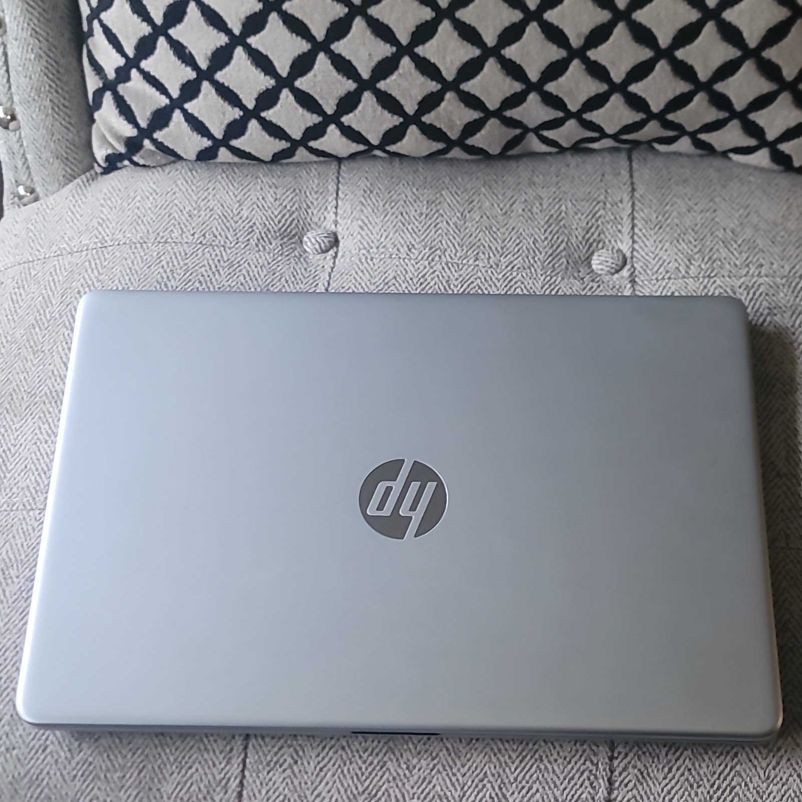 HP 15-dy2702dx 15.6in Laptop Intel Core i3 3.00GHz 8GB 256GB SSD FHD w/Charger