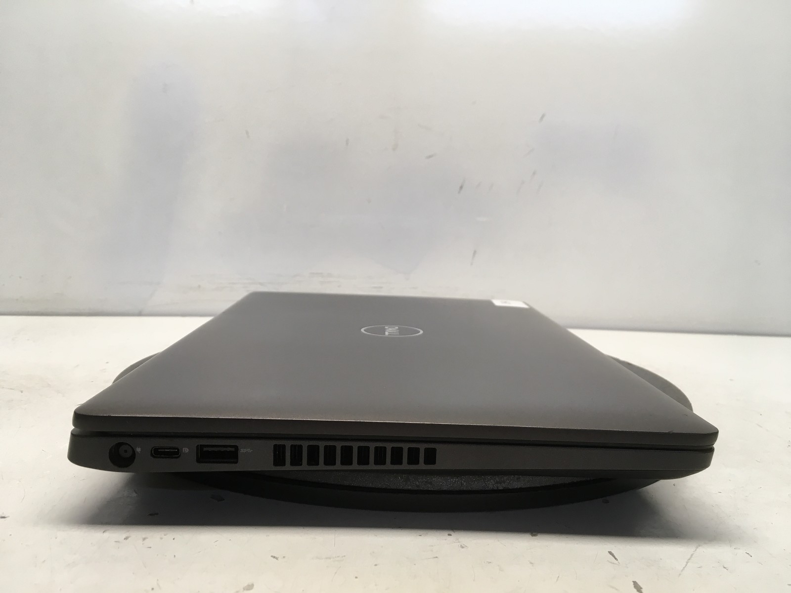 Dell Latitude 5400 Intel i5 8th Gen NO RAM NO HDD NO BATT – FOR PARTS