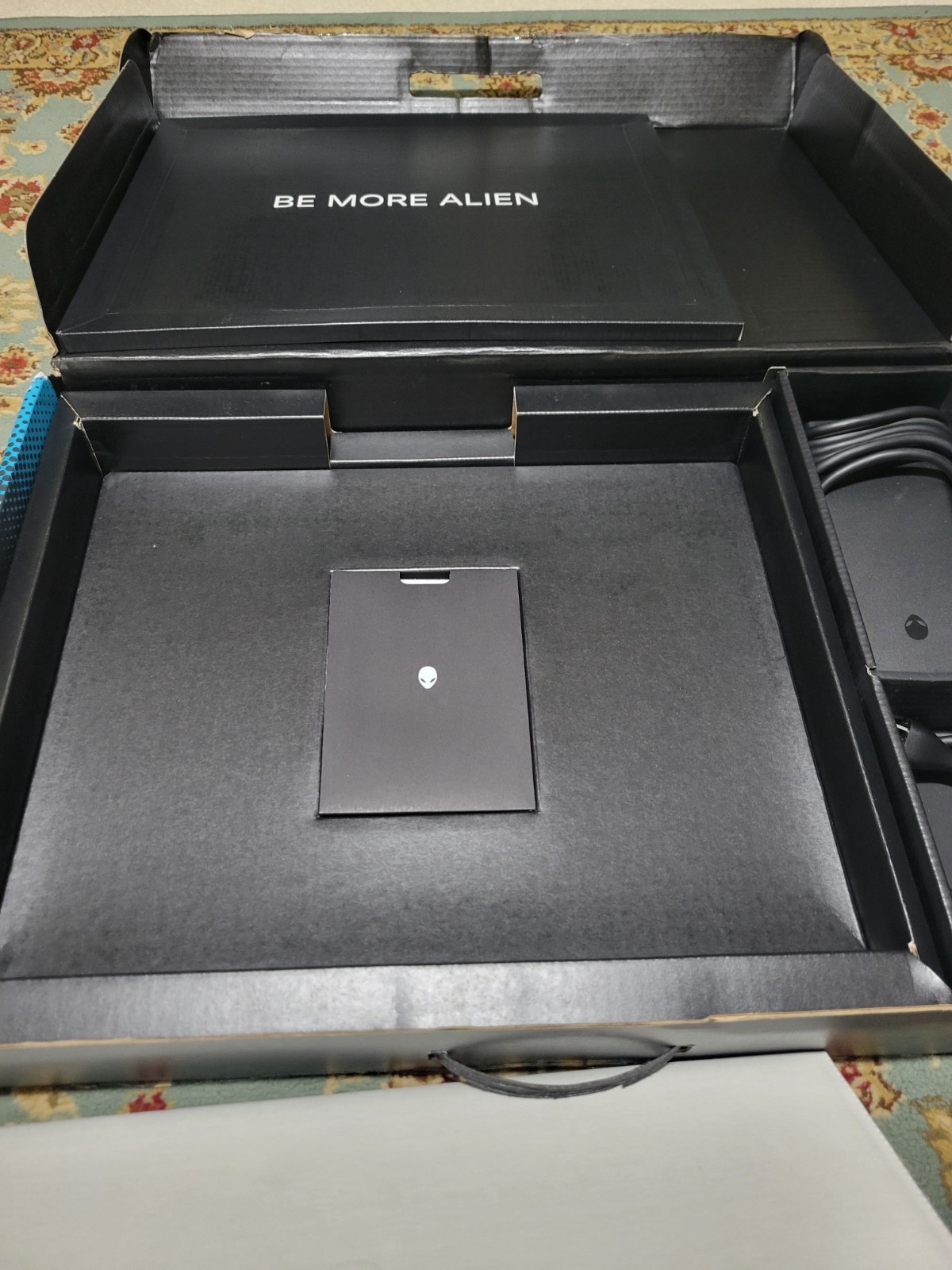 Alienware 18 Area-51 Gaming Laptop 18″ WQXGA 300Hz Ultra 9 32GB 2TB RTX 5070 Ti