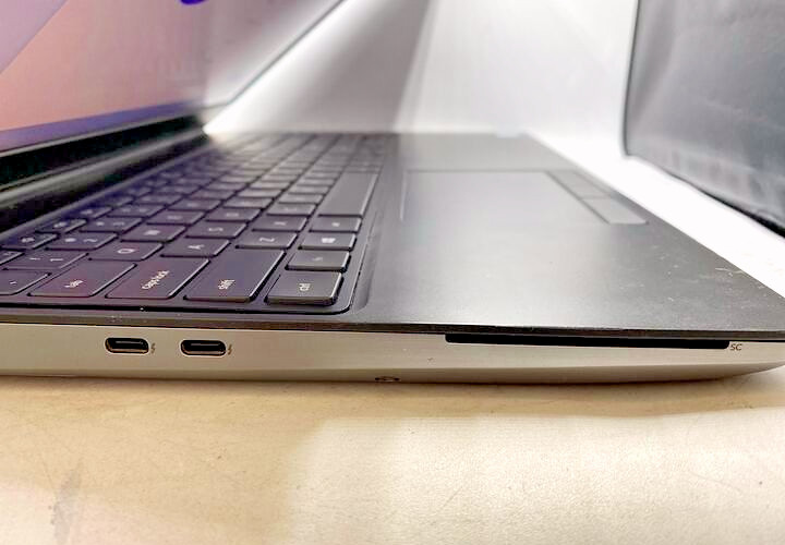 Dell Precision 7550 15.6″ Laptop Intel Core i7-10850H 2.70GHz 32GB RAM 1TB SSD