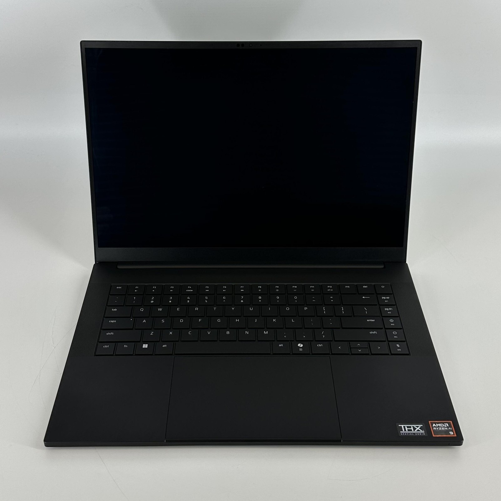 Razer Blade 16 QHD+ 2025 2.0GHz Ryzen AI 9 365 32GB 1TB SSD RTX 5070 Excellent