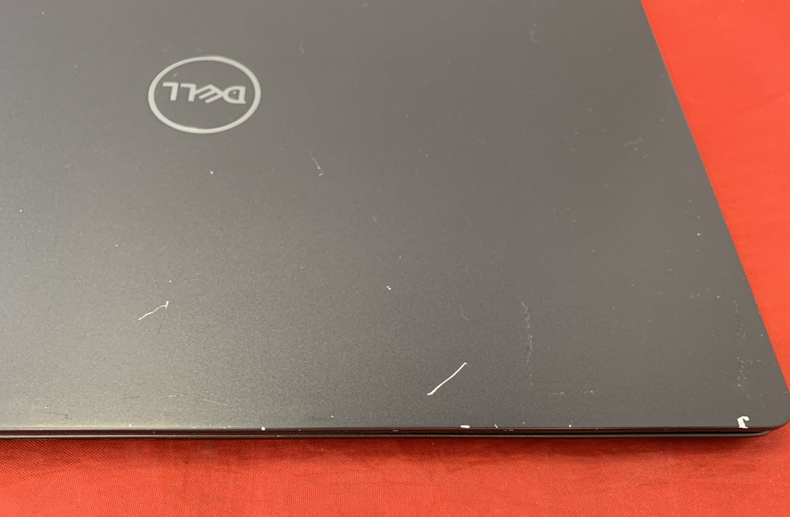 Dell Inspiron 7386 14″ Core i7 16GB 256GB Black FOR PARTS ONLY