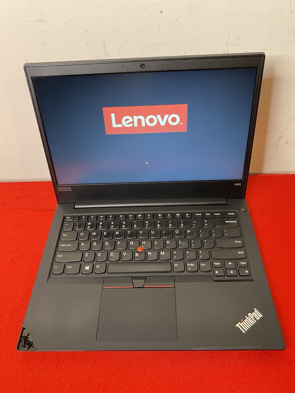 LENOVO THINKPAD E585 AMD RYZEN 3 2200U 2.5GHz 8GB RAM 256GB SSD Windows 11 Pro