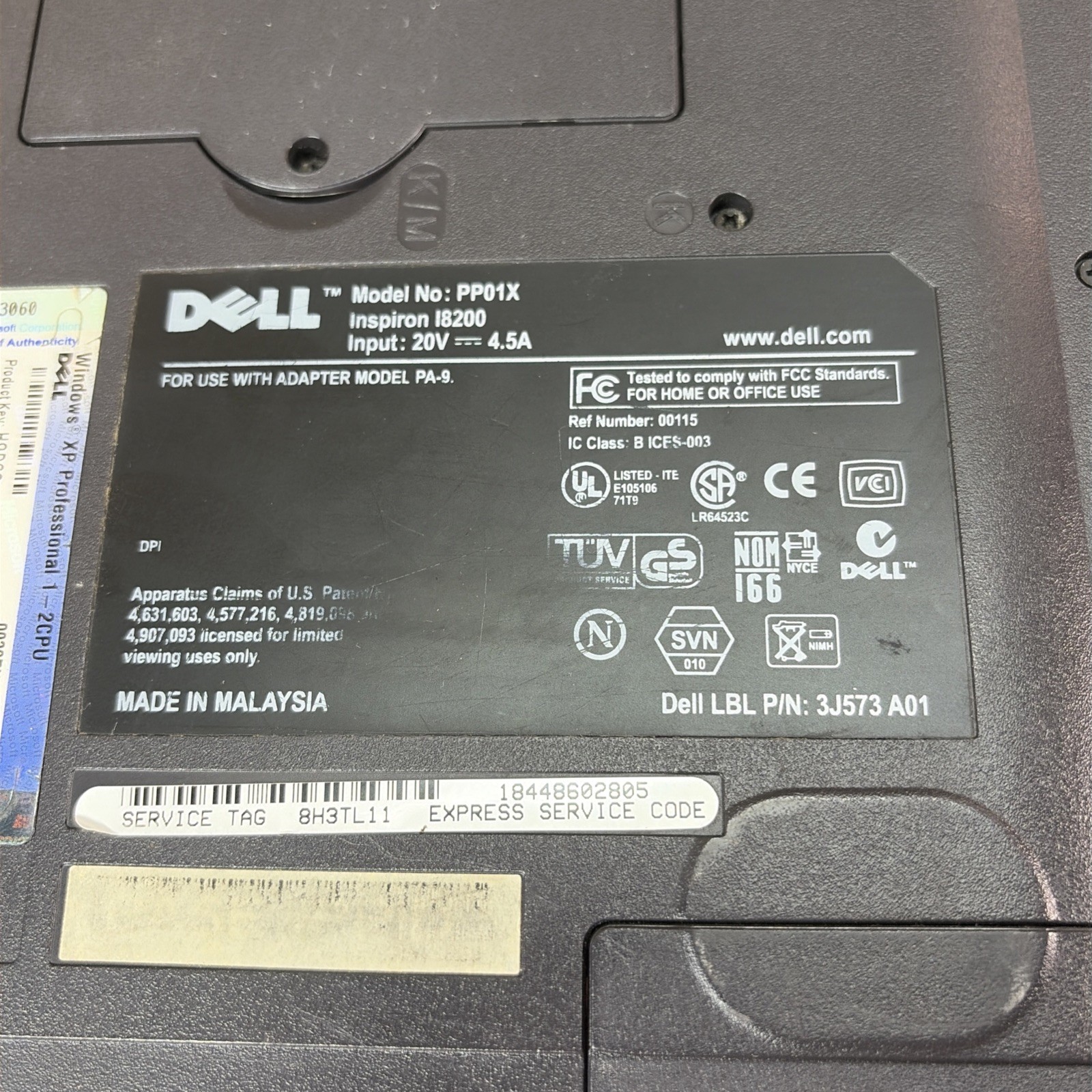 FOR PARTS Dell Inspiron 8200 PP01X Intel Pentium 4 Laptop UNTESTED