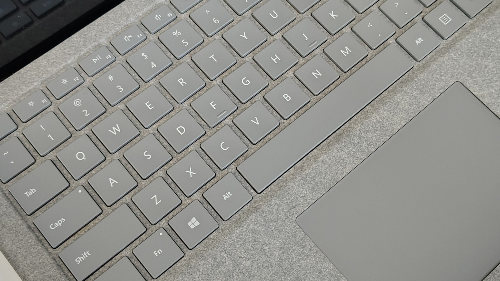 Microsoft Surface Laptop 1769 – i5 7200U, 128GB SSD, 4GB Ram -vClean Barely Used