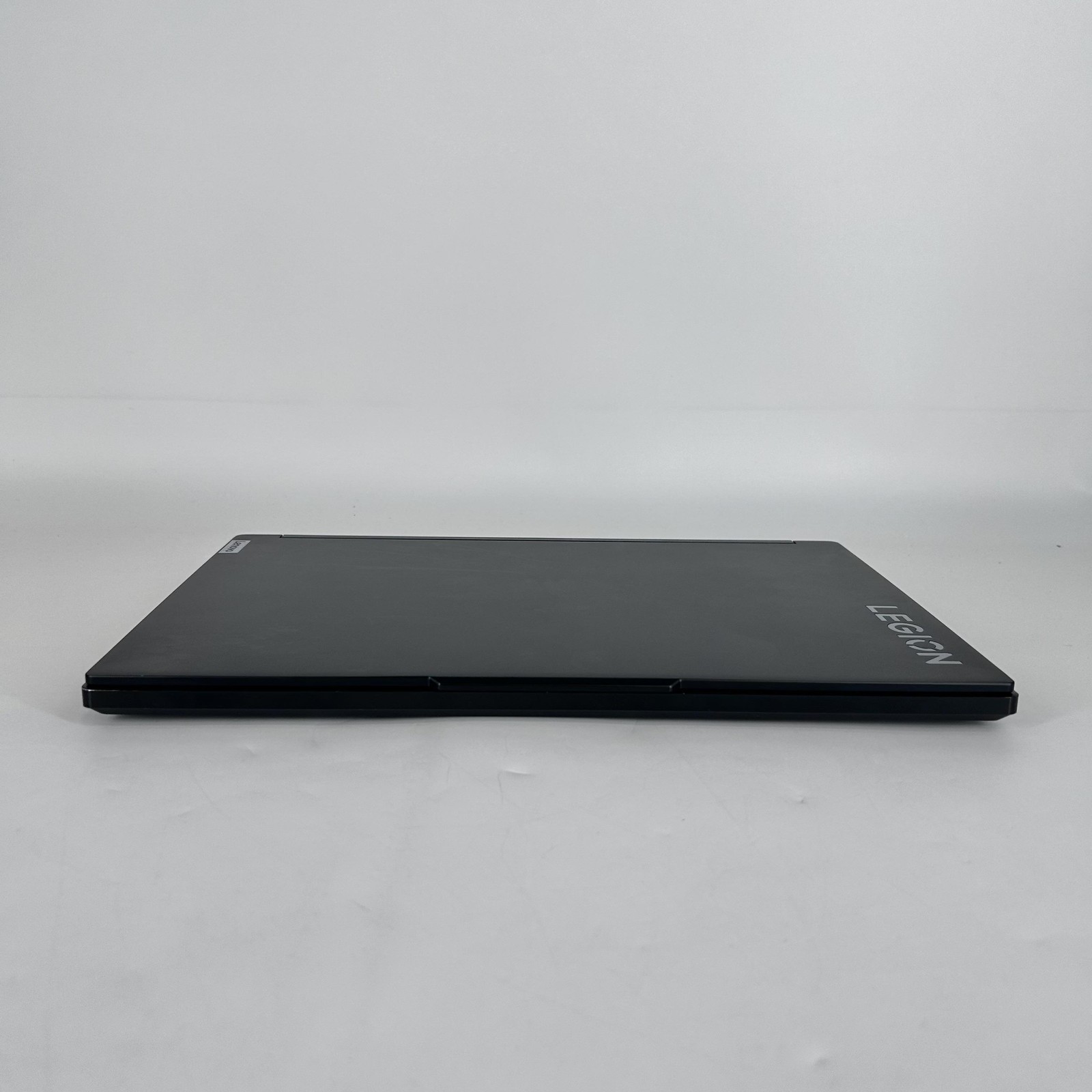 Lenovo Legion 7i Gen 9 16 240Hz QHD+ 2.2 GHz i9-14900HX 32GB 1TB SSD RTX 4070
