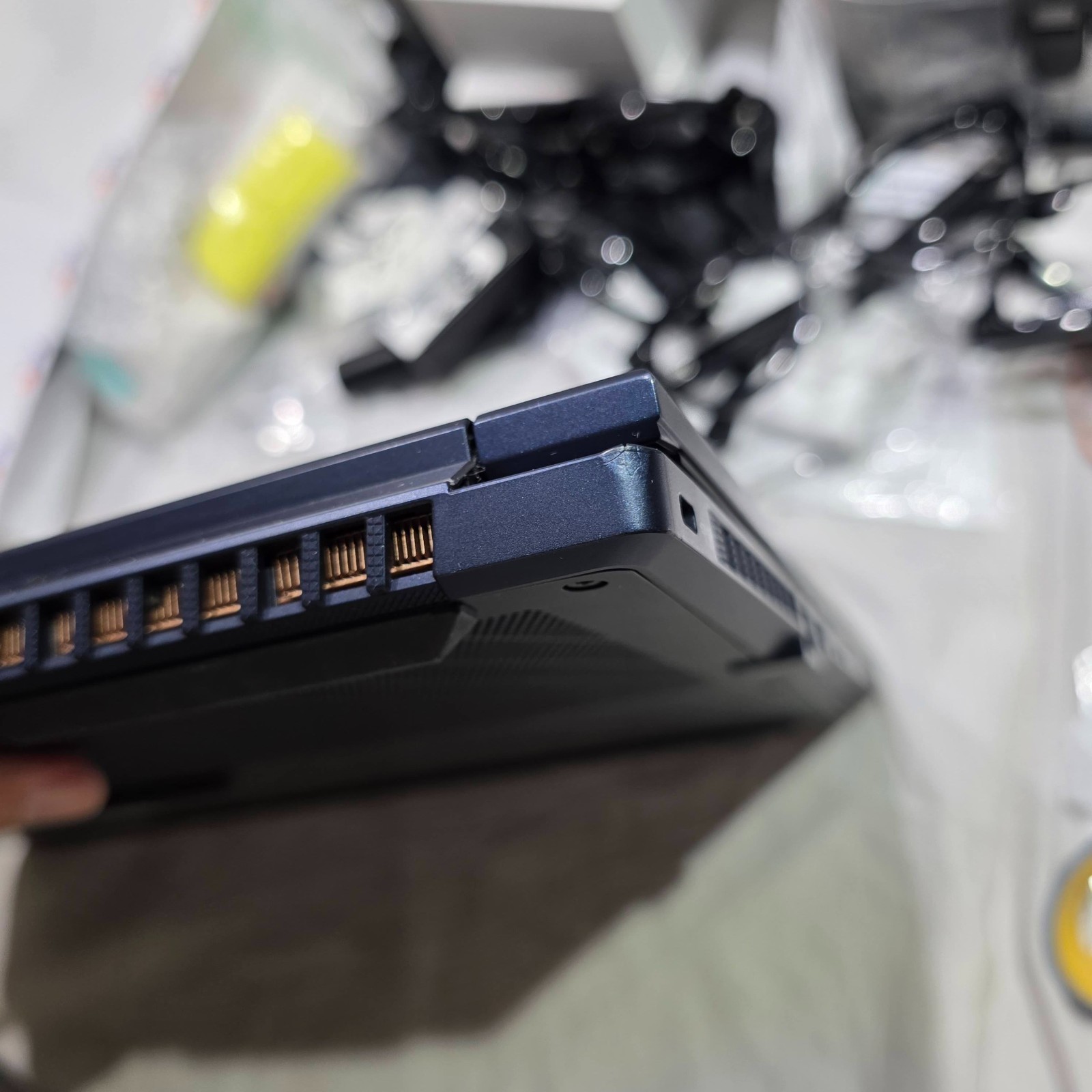 MSI Stealth 16 AI Studio 4K 120Hz Mini-LED Ultra 9 185H 32GB 2TB SSD RTX 4090