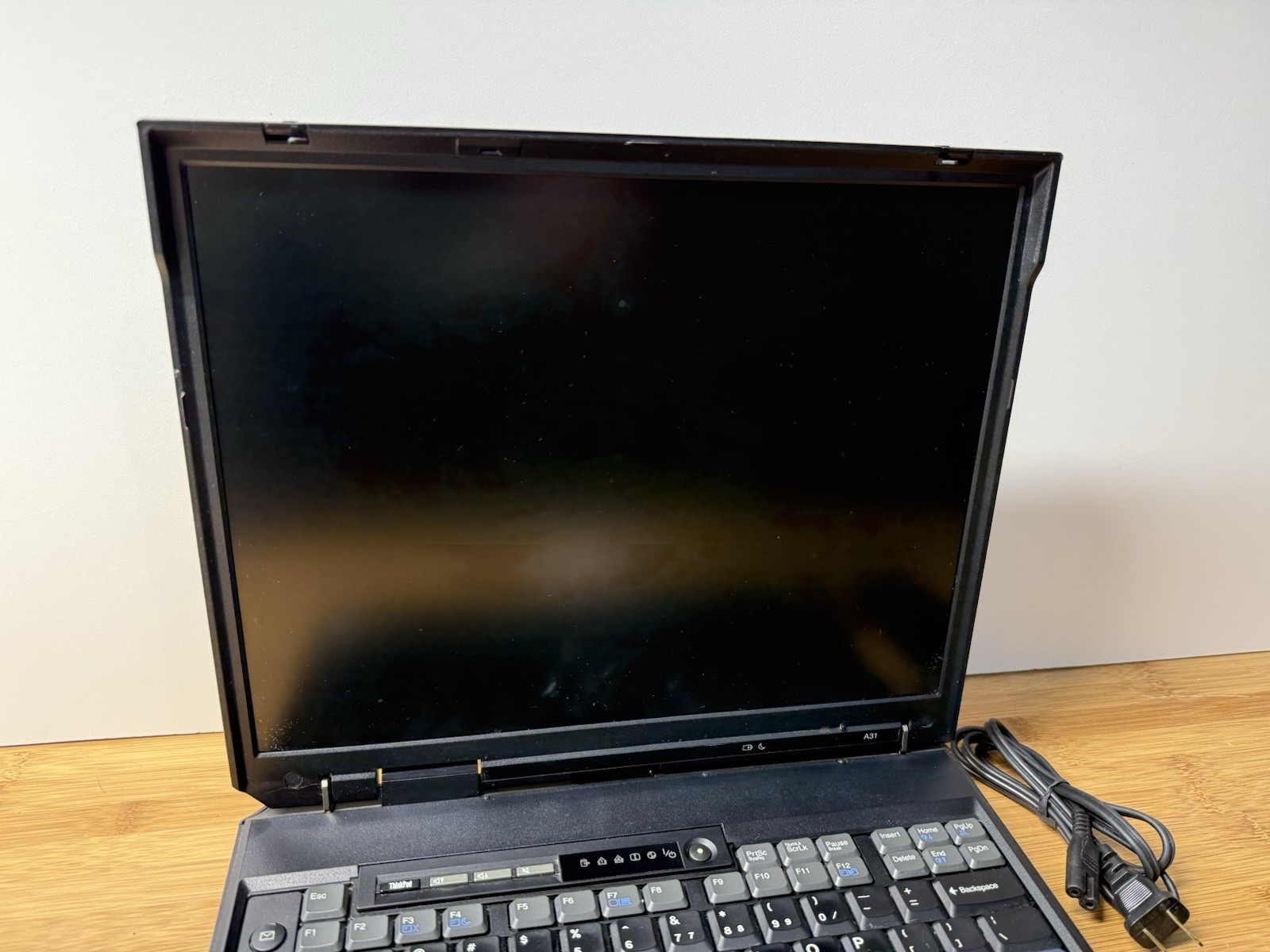 IBM Thinkpad A31 Type 2652 Laptop Intel Pentium 4, 1024 MB Ram NO HD/OS (FL)