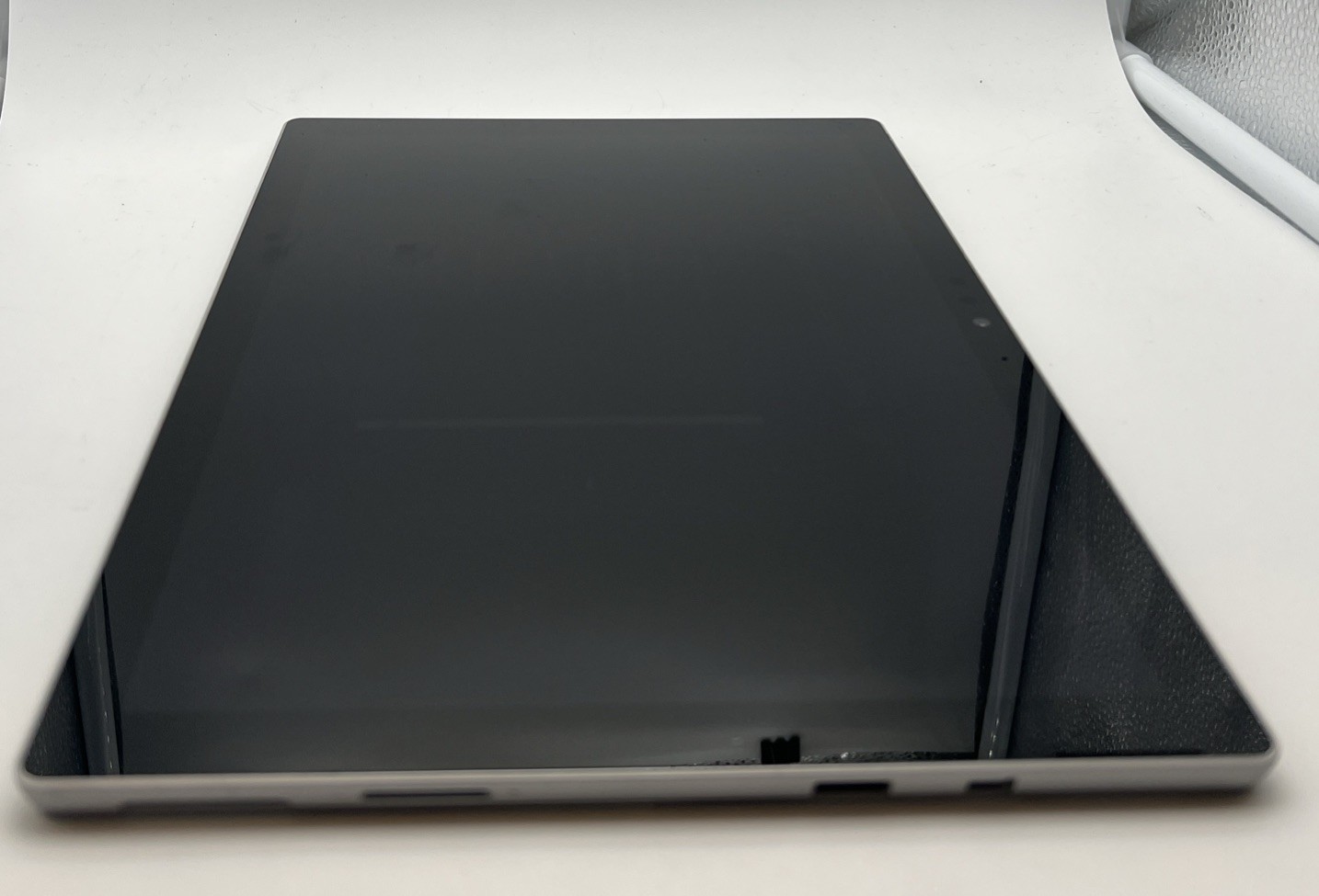 Microsoft Surface Pro 6 Core i5-8350U 1.70GHz 8GB 256GB