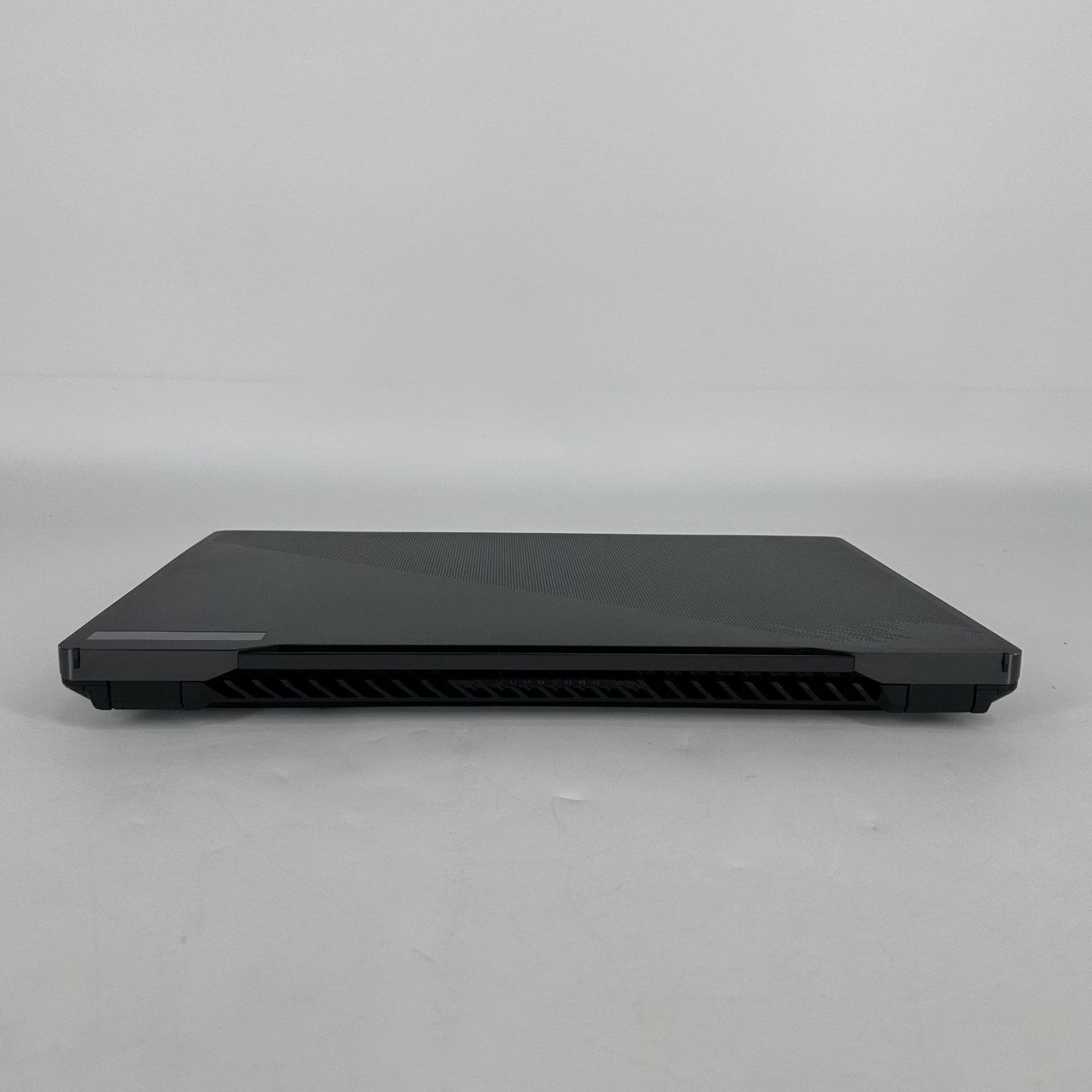 Asus ROG Zephyrus M16 GU604 240Hz QHD+ i9-13900H 16GB 1TB RTX 4070 BAD USB PORTS