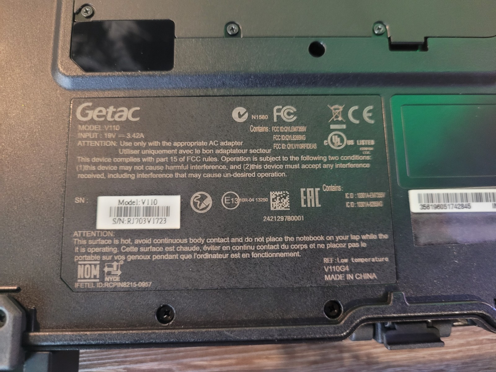 Getac V110G4 Tough 2-in-1 w/ 4 Batteries, 2 Caddies a 256GB & 128, Charger Linux