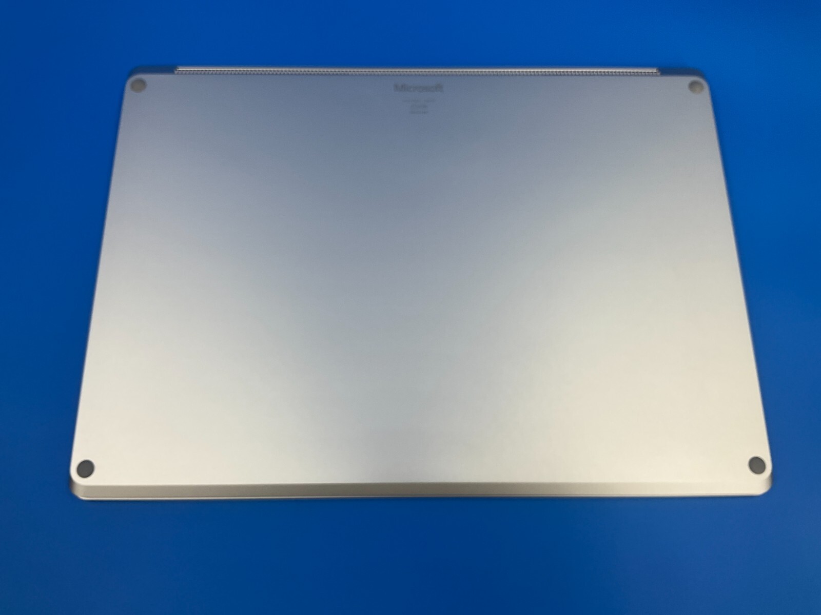 Microsoft Surface Laptop 4 R7-4980U 8GB 256GB 15T W10P Platinum 5V8-00001