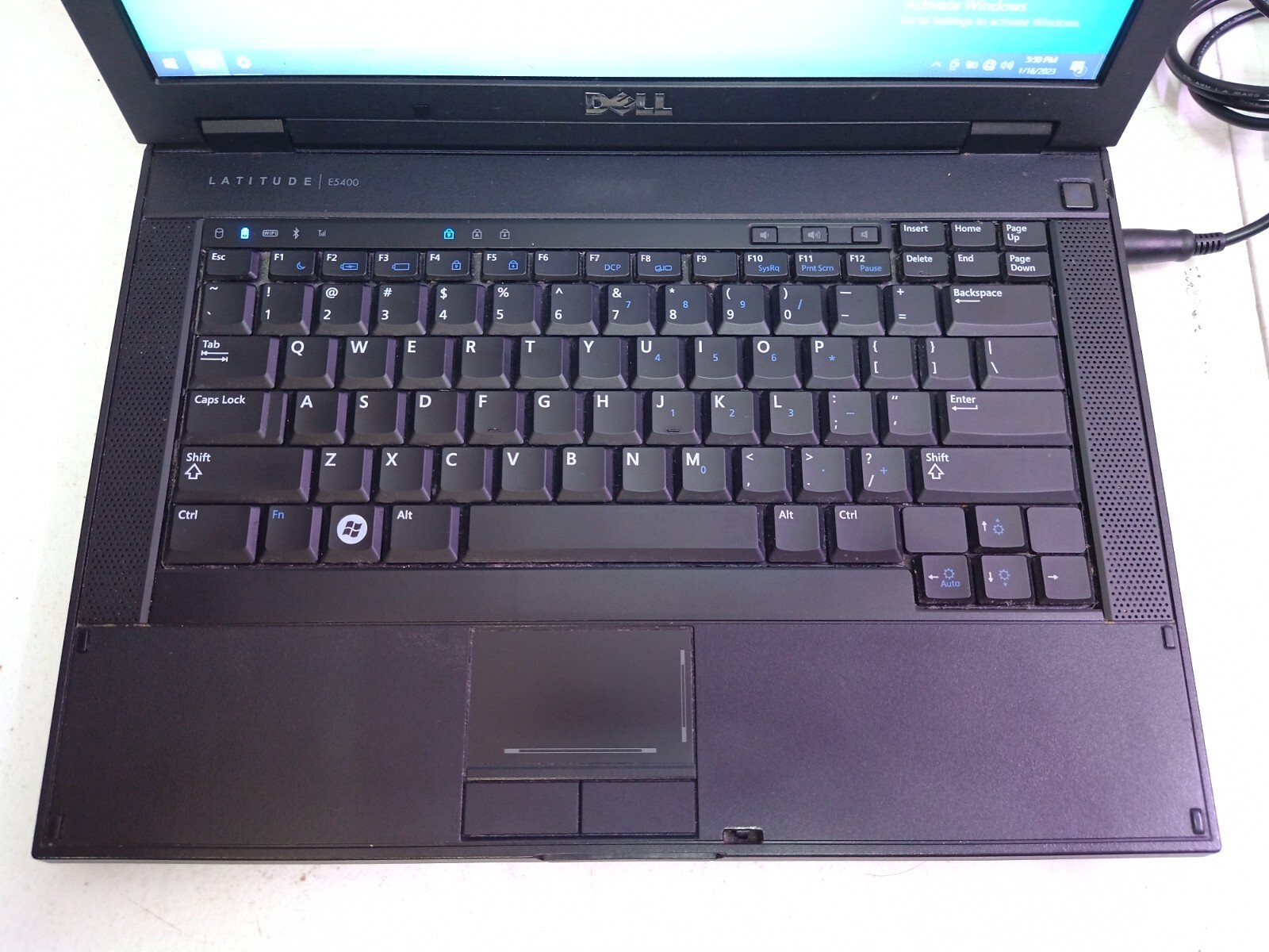 Dell Latitude E5400 Laptop Intel Core 2 Duo P8700 2.53GHz 4GB RAM 160GB HDD Wn10