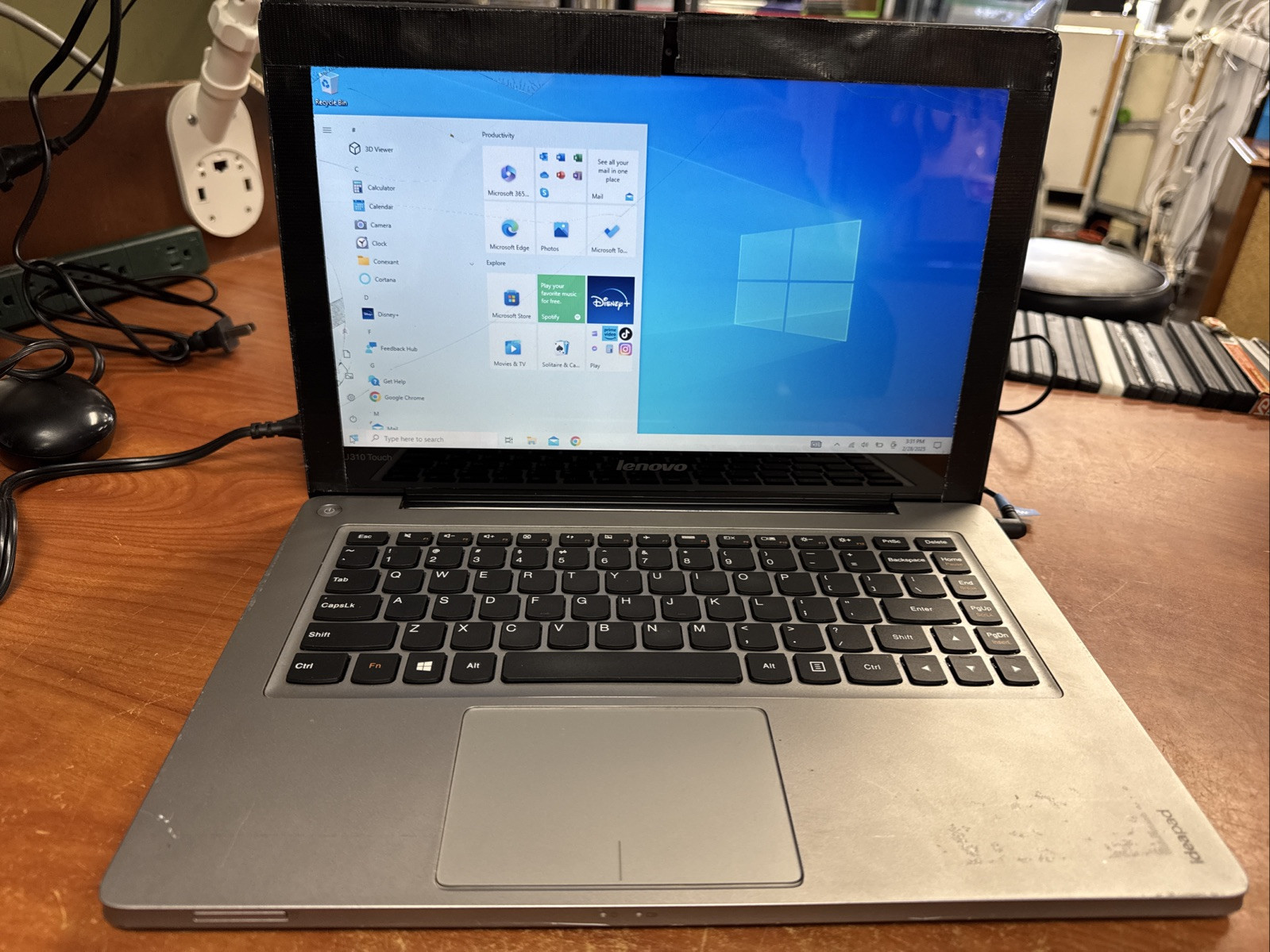 Lenovo IdeaPad U310 13.3″ i5-3337U 1.8GHz 4GB 500HDD, PARTS ONLY, CRACKED SCREEN