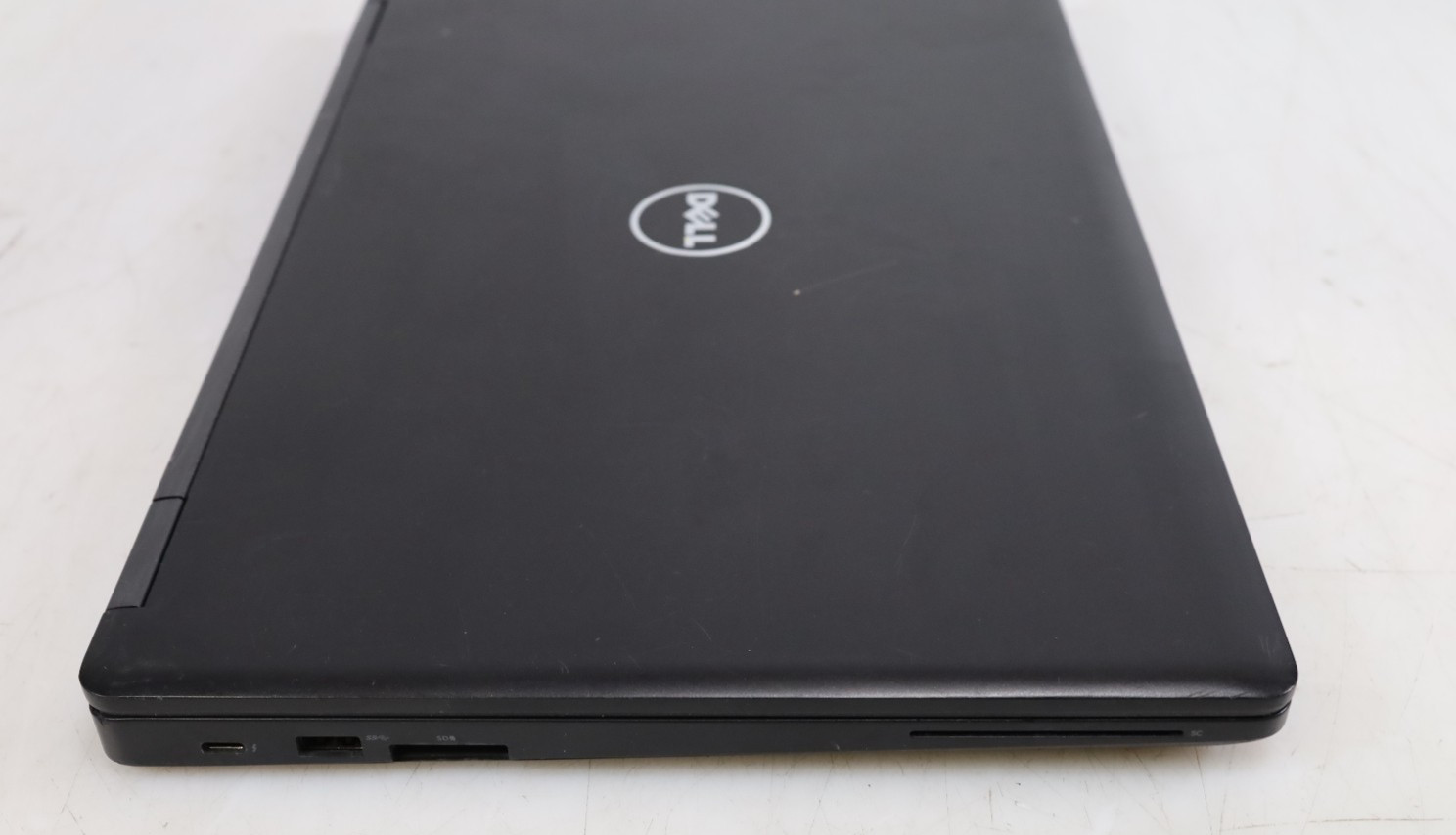 Dell PRECISION 3520 15.3″ Intel i5-7440HQ 8GB DDR4 QUADRO M620 No HDD COA OS