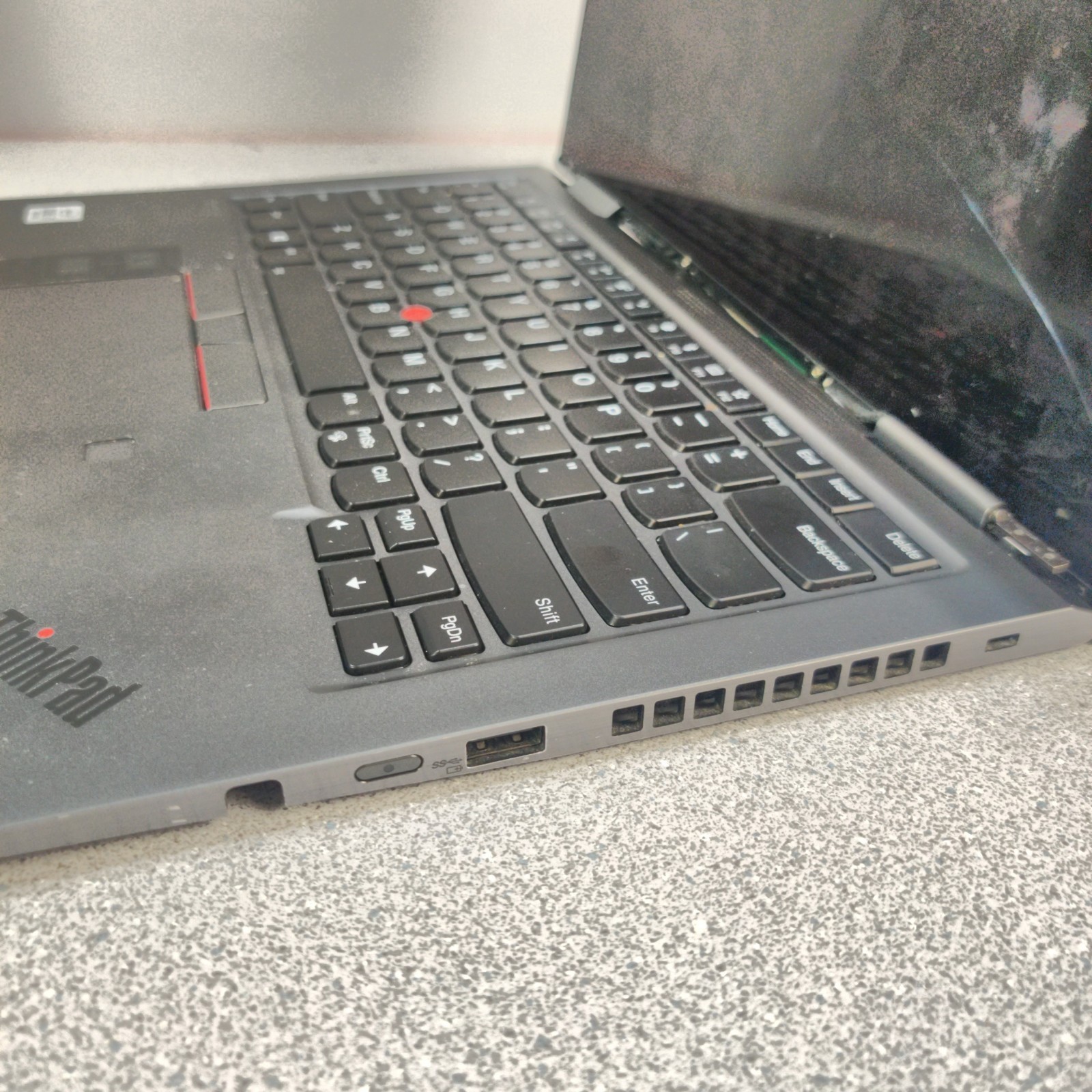 Lenovo ThinkPad X1 Yoga 4th gen Intel i7 10th Gen – FOR PARTS BAD SCREEN *READ