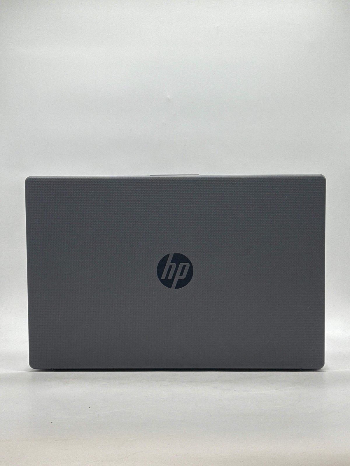 HP 255 G10 15.6″ Ryzen 3 7320U 8GB RAM 256GB SSD Win11 Home w/ Charger