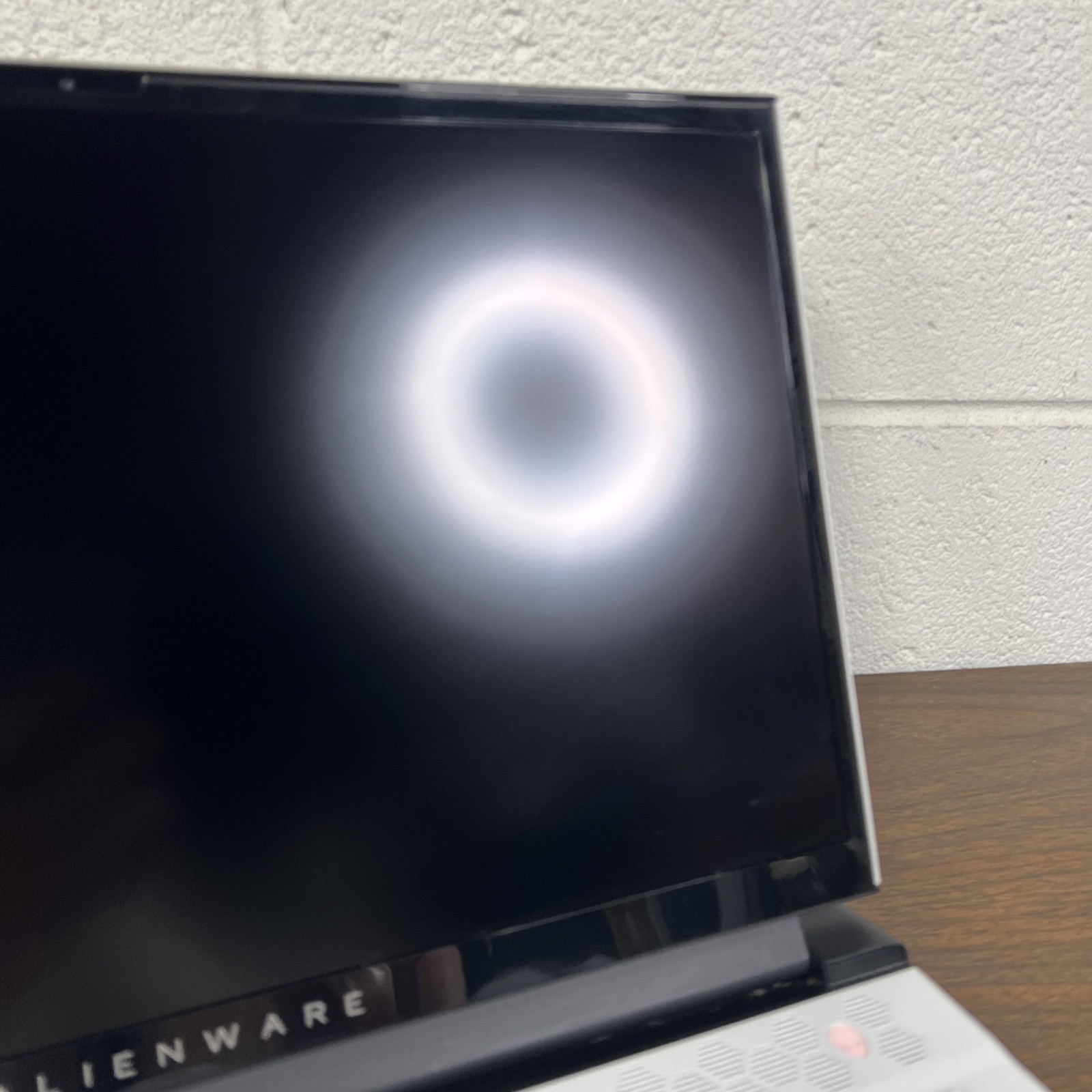 Alienware m17 R3 i7-10750H 32GB RAM 1.4TB SSD 17.3″ FHD 300Hz RTX 2080 SUPER