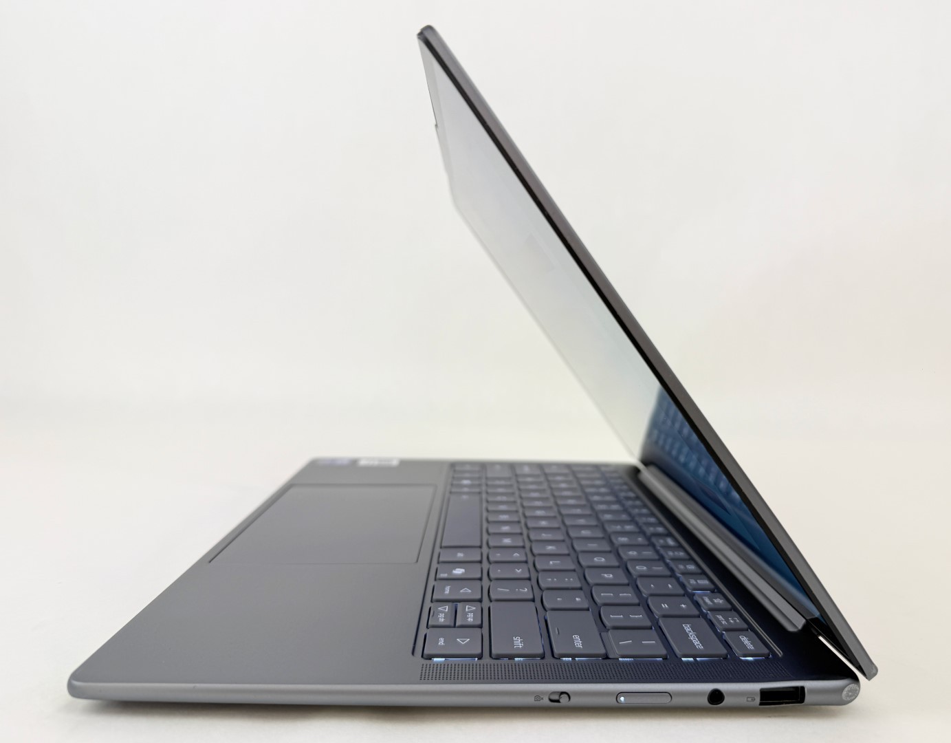 Lenovo Slim 7 14ILL10 14″ FHD+ OLED Touch Ultra 7 258V 32G 1TB SSD W11H Copilot+