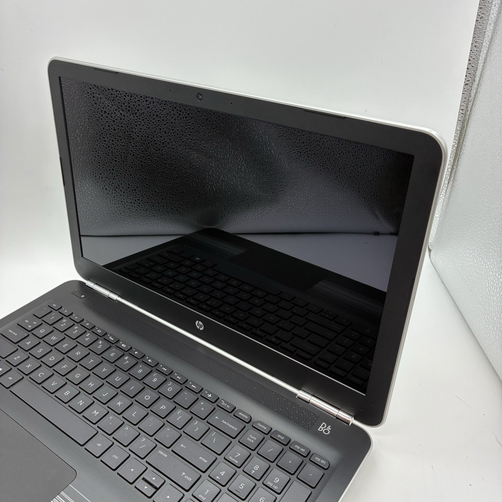 HP Pavilion Notebook (Model: 15z-aw000) – 8Gb Ram, 1TB HDD – “READ” – (L34)