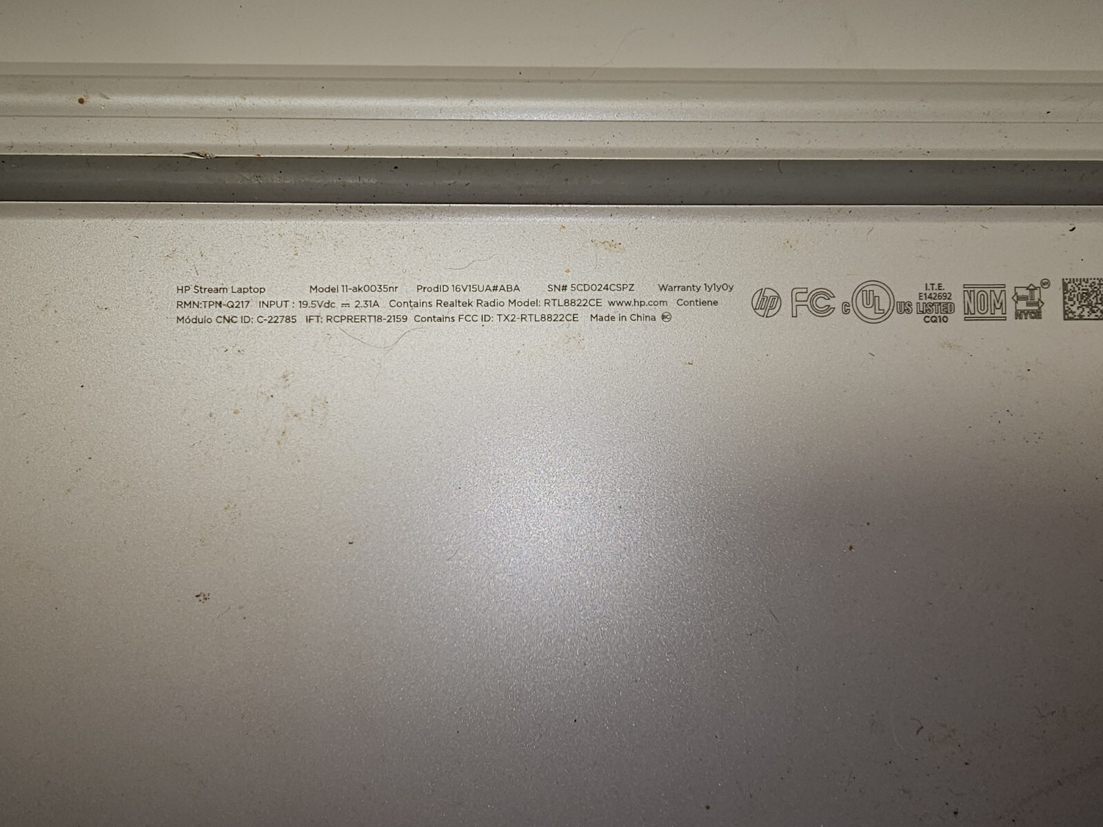 HP Stream 11.6 inch (32GB, Intel Celeron N, 1.10GHz, 4GB) Broken Screen