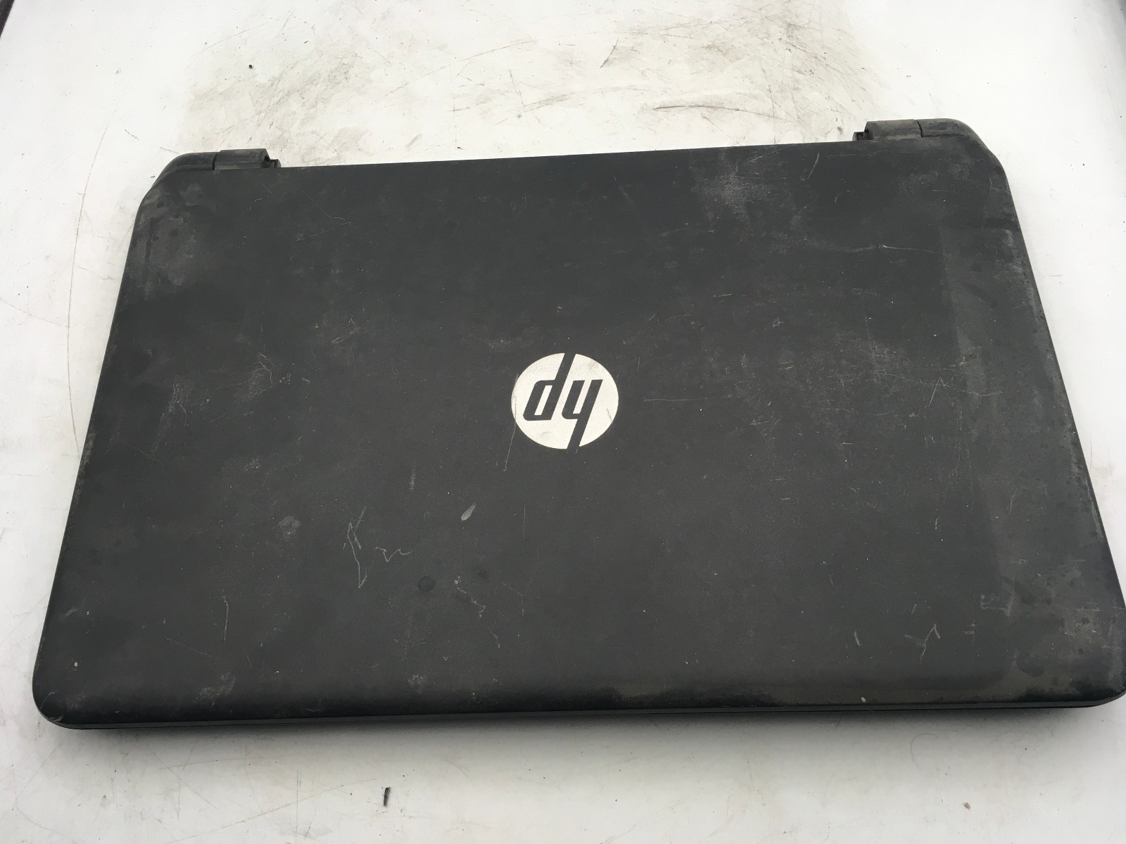 HP 15 F011NR – FOR PARTS – AMD E2 QUAD CORE – NO RAM/DAMAGED RAM SLOTS -READ- BB