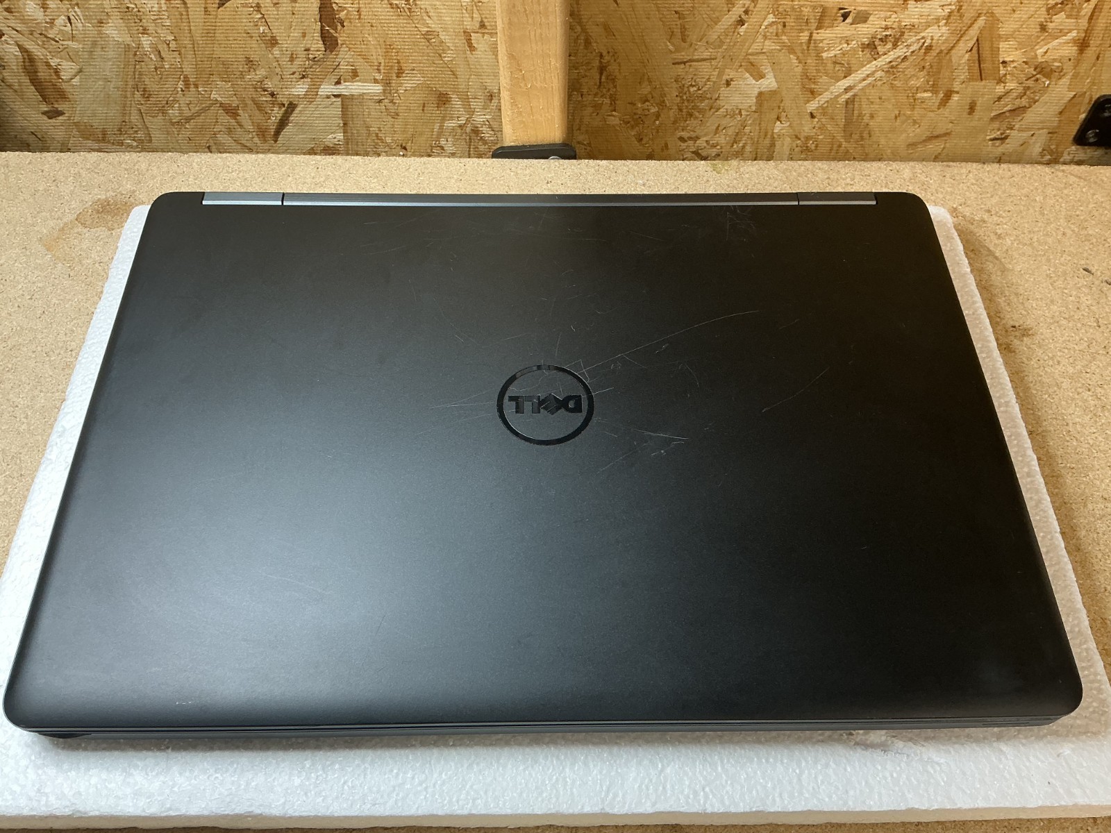 Dell latitude E5550 laptop core i7-5600U 2.60GHz 8GB Ram Windows 10 Pro