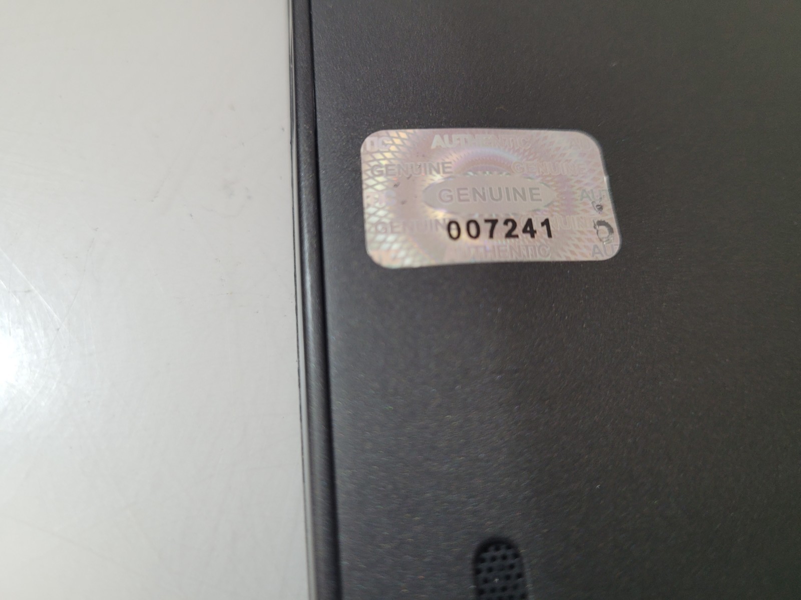 Lenovo ThinkPad X1 Carbon Intel Core i7-5600U 2.6Ghz 8GB Ram No SSD 14″ Laptop