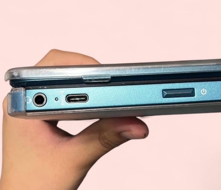 Google HP Chromebook OS Touchscreen Comes with Accessories and Charger
