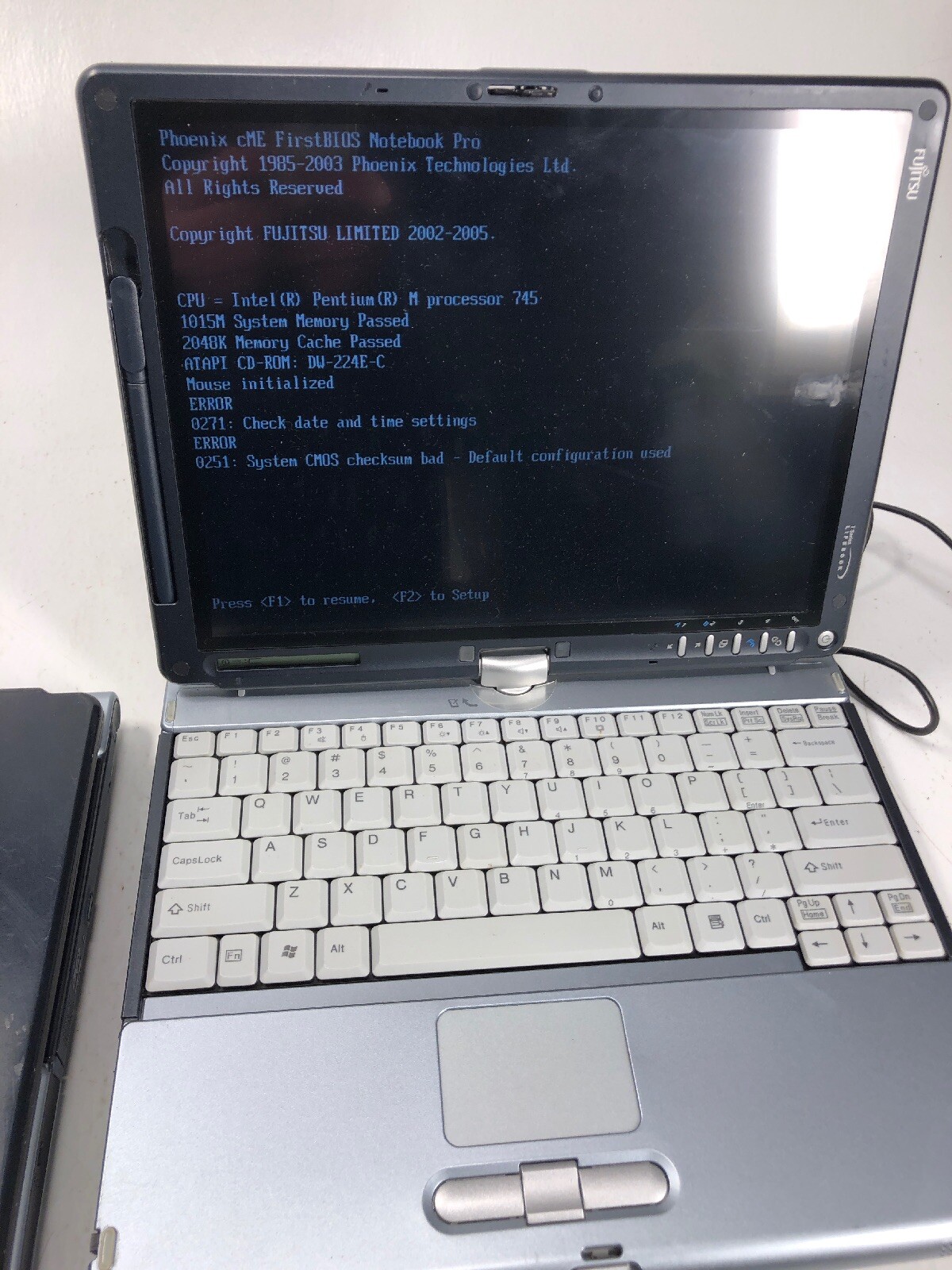 LOT Of 2 Fujitsu Lifebook T Series T4010 Tablet 1GB Ram No Hard drive