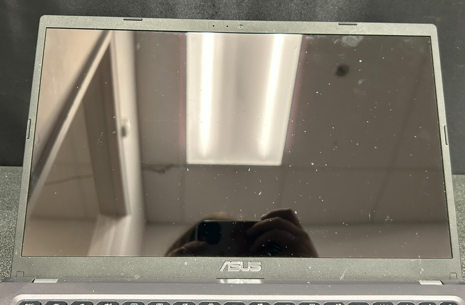 Asus Notebook PC R565E 128GB 4GB RAM Windows 11 Home Intel Core i3-1115G4