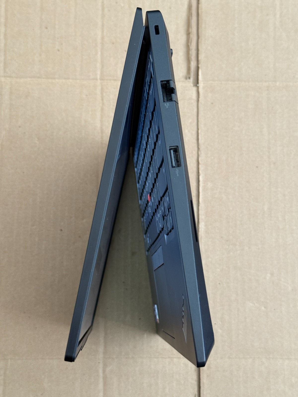 Lenovo ThinkPad E14 Gen 5 14″ WUXGA 256GB SSD i5-1335U 16gb Ram Windows 11 Pro