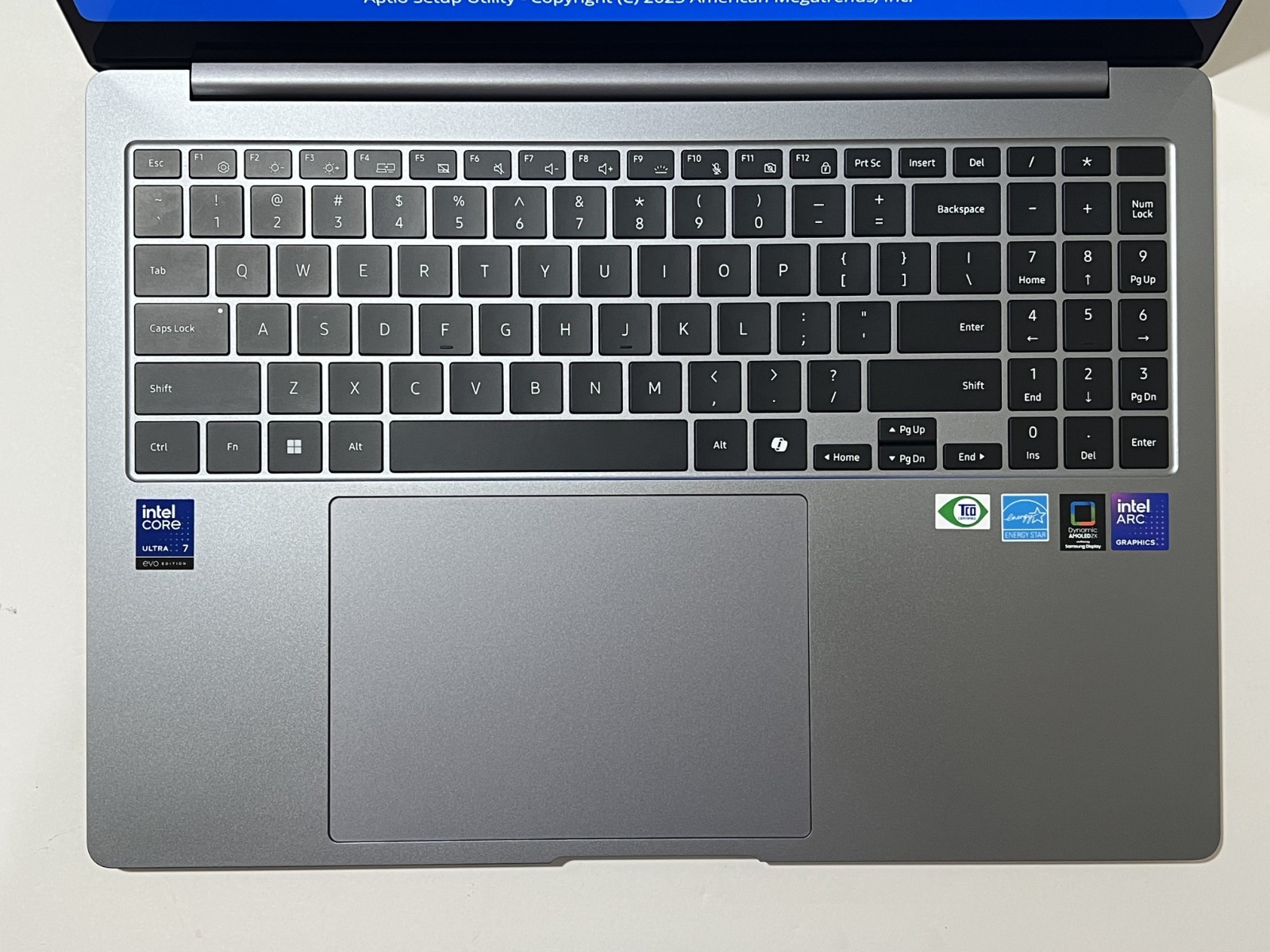 Samsung Galaxy Book5 Pro 16″ 3K Touch PC Ultra 7 RAM 32GB SSD 1TB NP960XHA