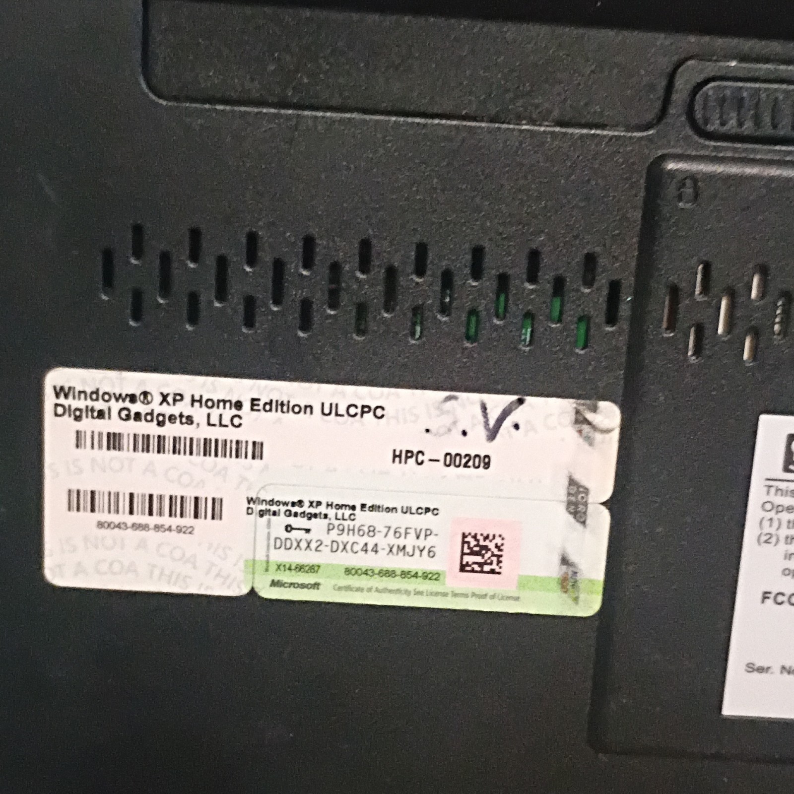 Sylvania LC89 Netbook Windows XP Home Edition ULPCPC Black for Casual Computing