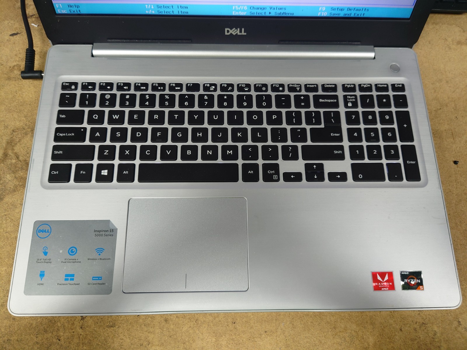 Dell Inspiron 5575 15.6″ HD Ryzen 5 2500U 4GB RAM No OS/SSD