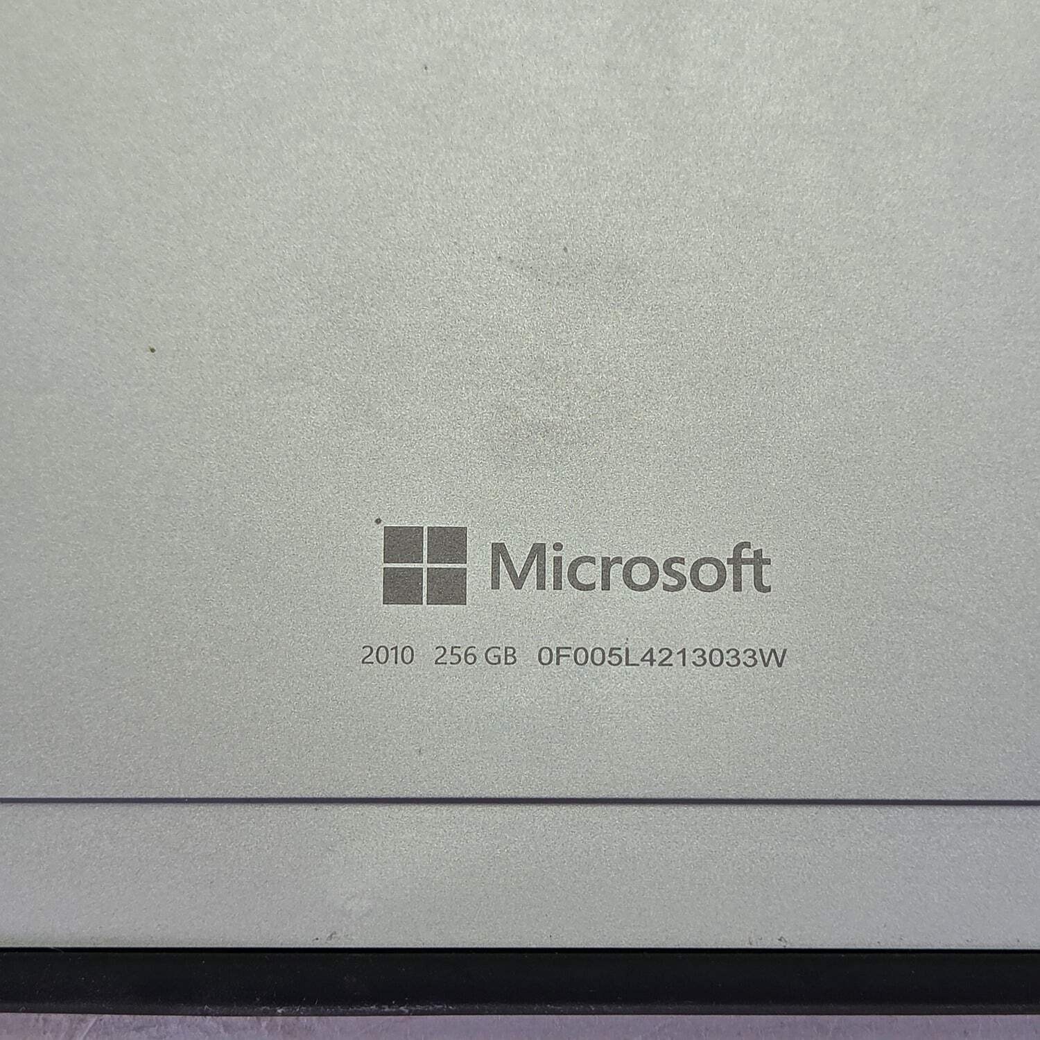 Microsoft Surface Pro X 2010 13″ Microsoft SQ2 3.1GHz 16GB RAM 1TB SSD