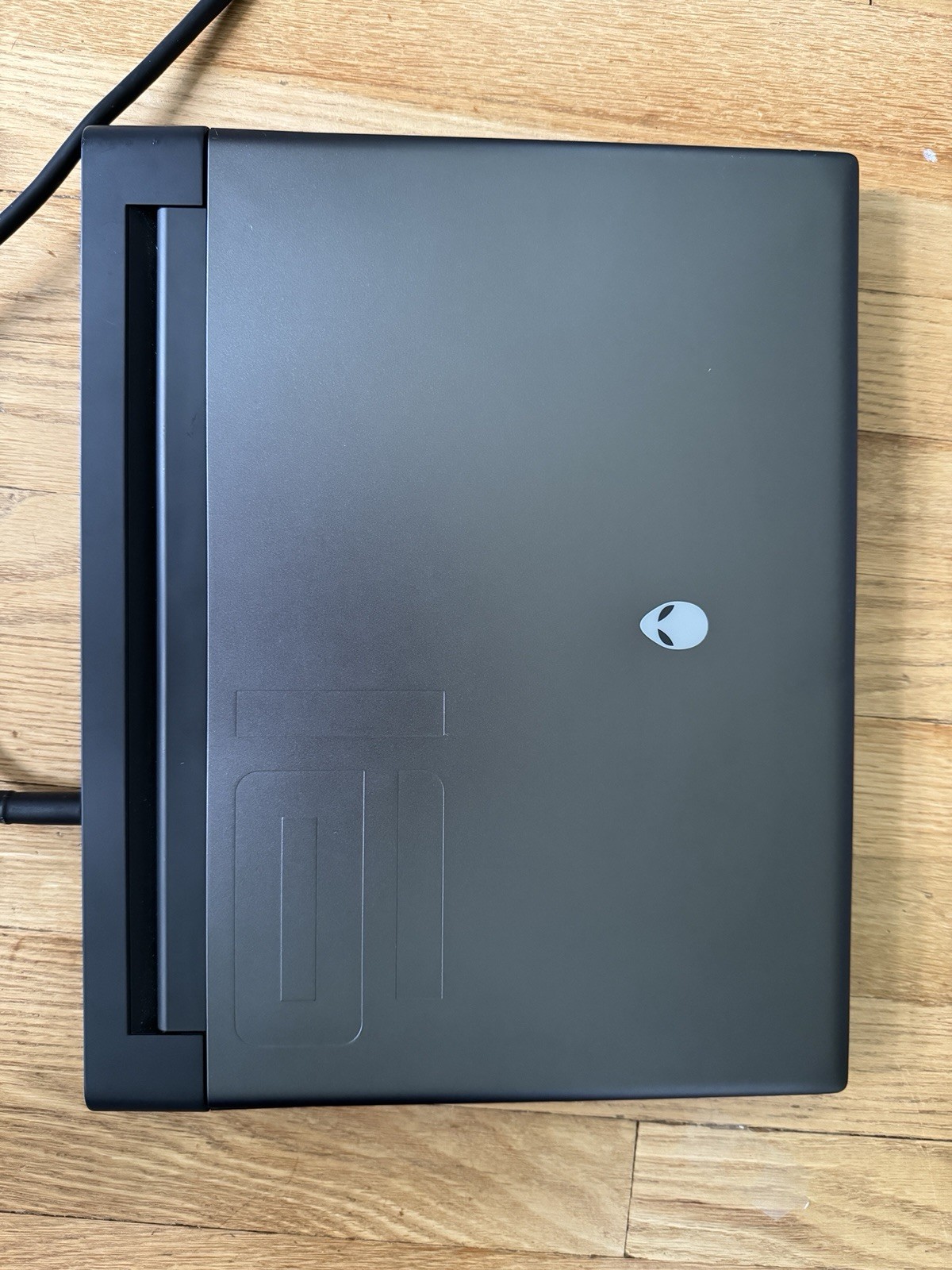 Alienware m16 R1 16″ i7-13700HX 16GB 1TB SSD RTX 4070 Win 11 Pro
