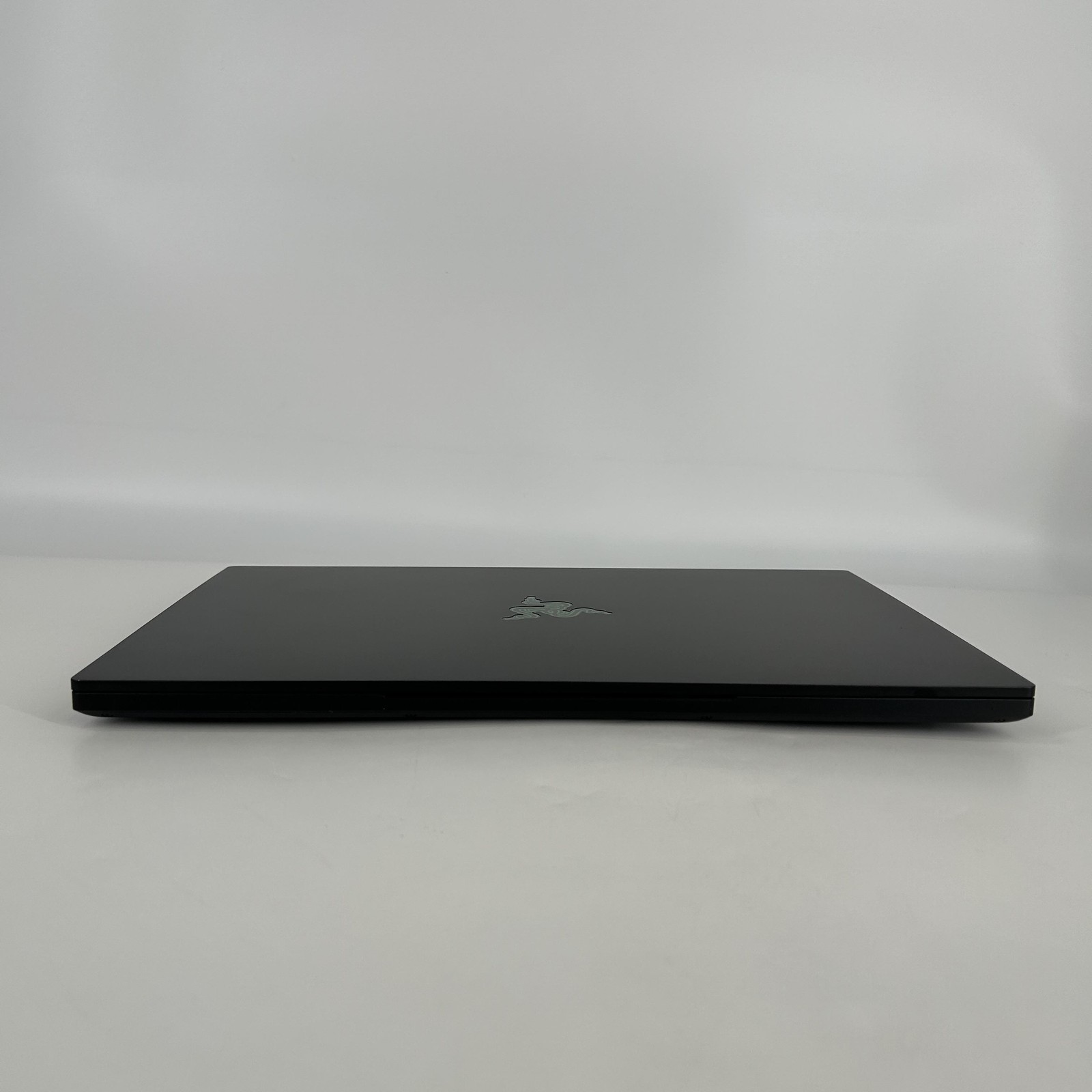 Razer Blade 15 240Hz 2K 2.5 GHz i9-12900H 16GB 1TB SSD RTX 3070 Ti Excellent