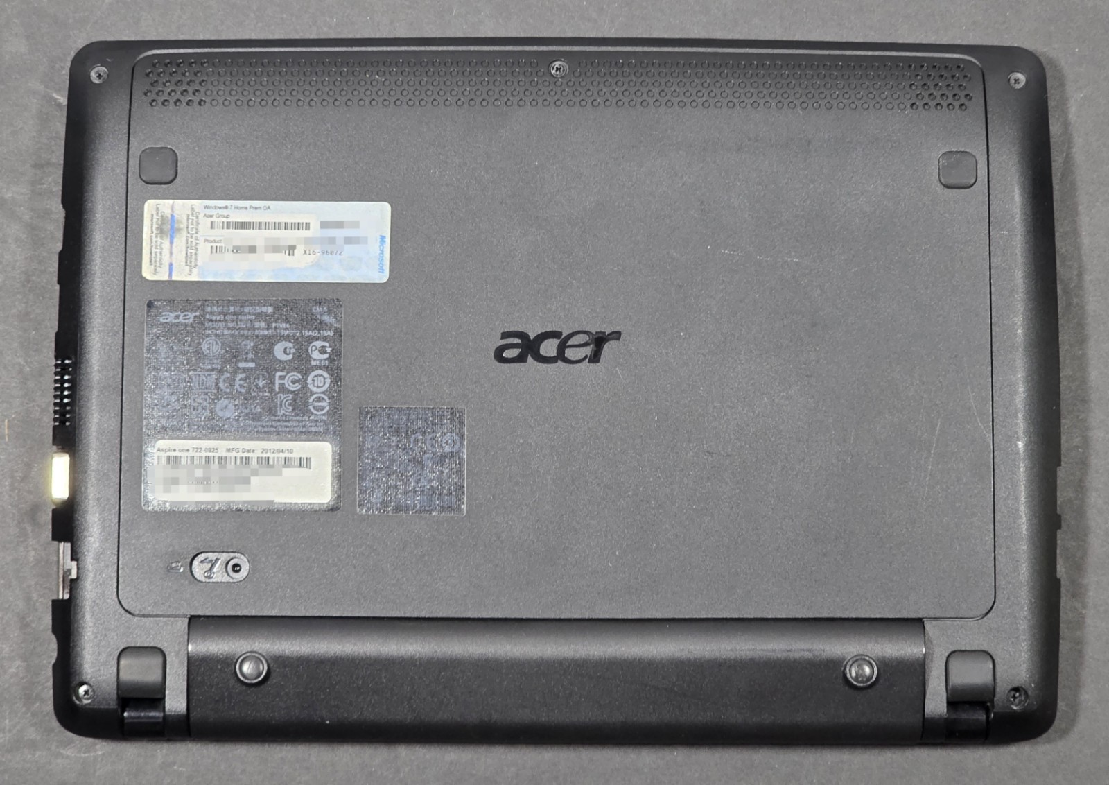 Acer Aspire One 722-0825 10.1″ NetBook C-60 – 4GB – 320GB – Win7 Tested Working