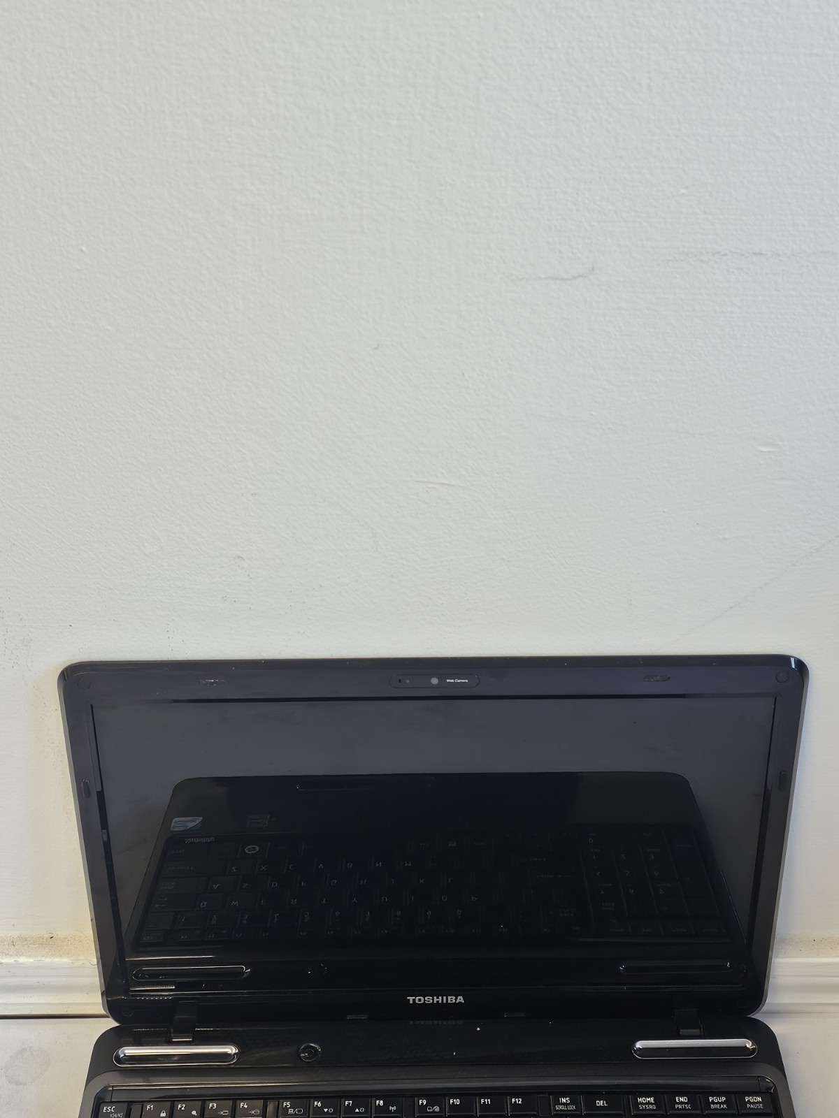 Toshiba Satellite L655-S5150 Laptop – Intel Pentium P6200 – 4GB RAM – Read Desc.