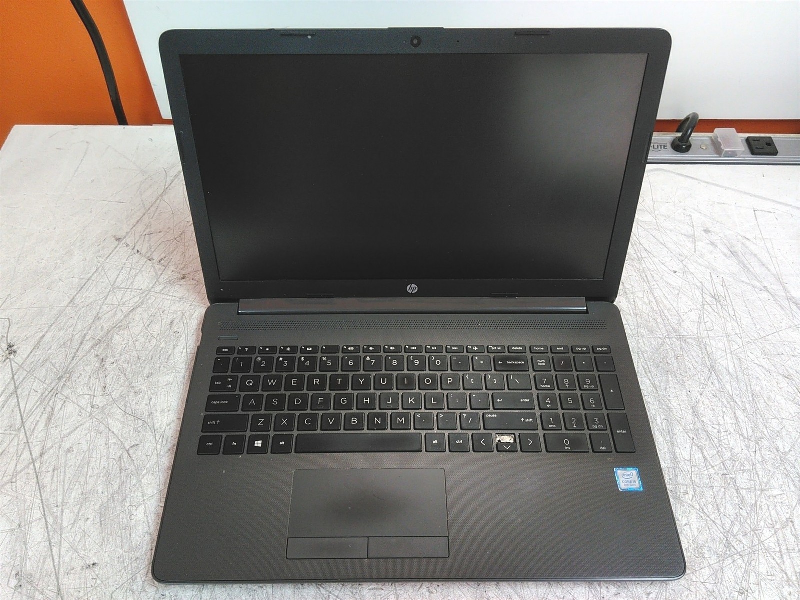 Damaged HP 250 G7 Notebook PC Laptop Intel i5-8265U 1.6GHz 8GB 500GB AS-IS